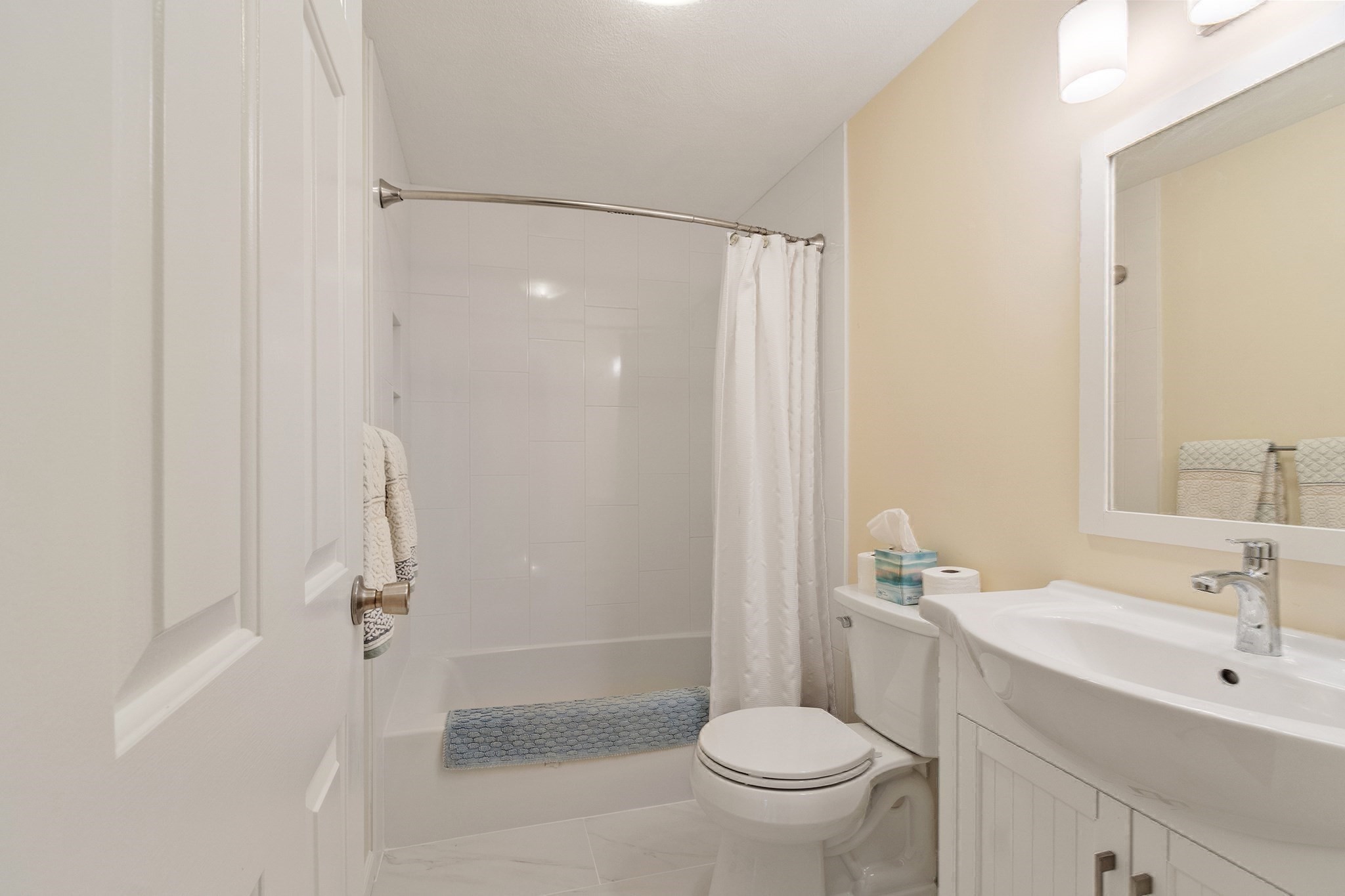 95 Pine St # A Property Photo 14
