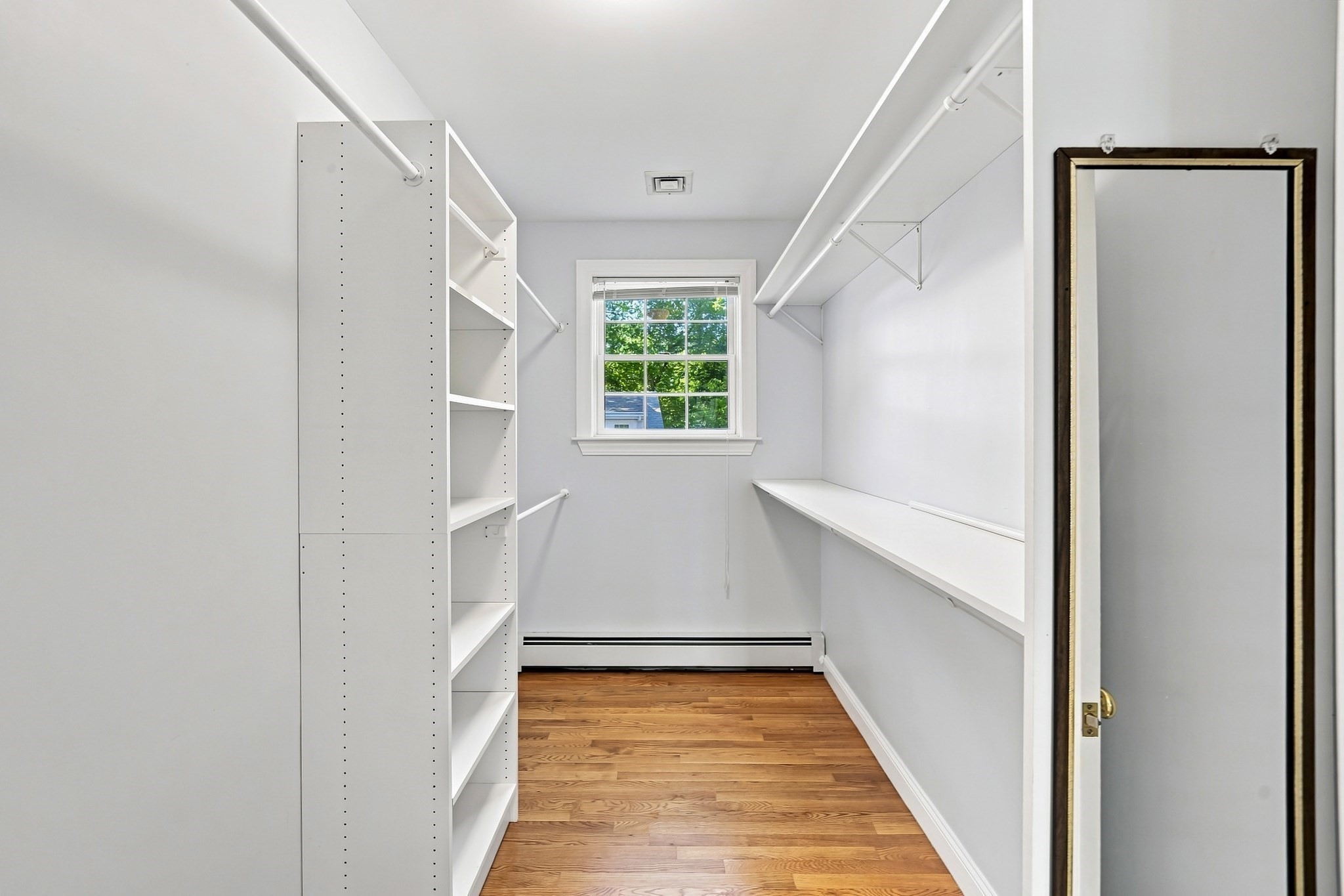 438 Waltham St Property Photo 30