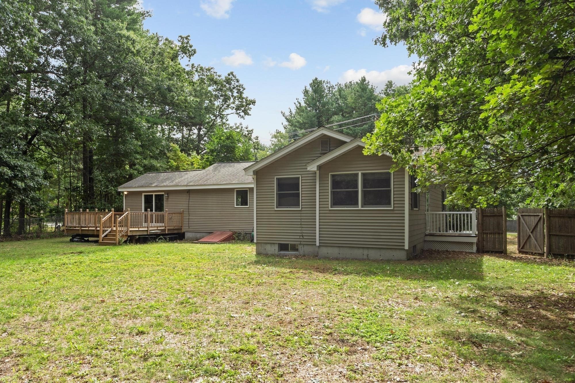160 Groton Rd Property Photo 32