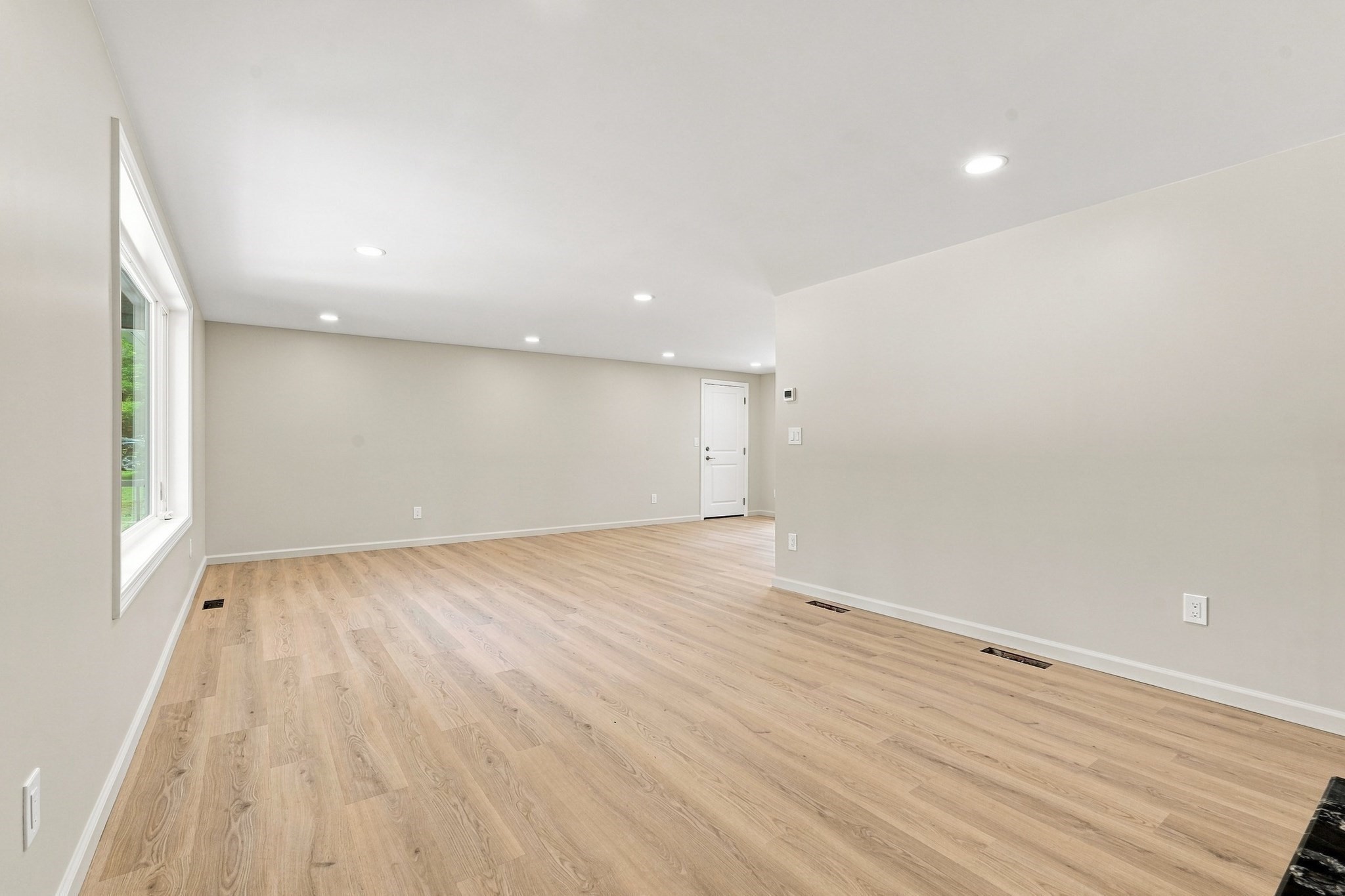 110 Mountain View St Property Photo 8