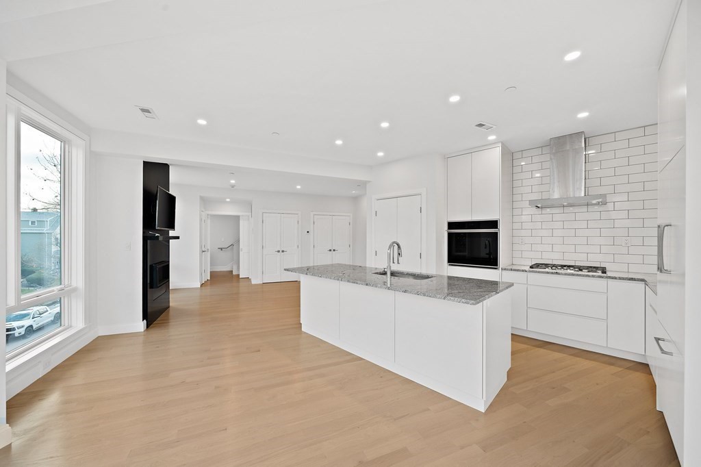 4383 Washington # 2 Property Photo 1