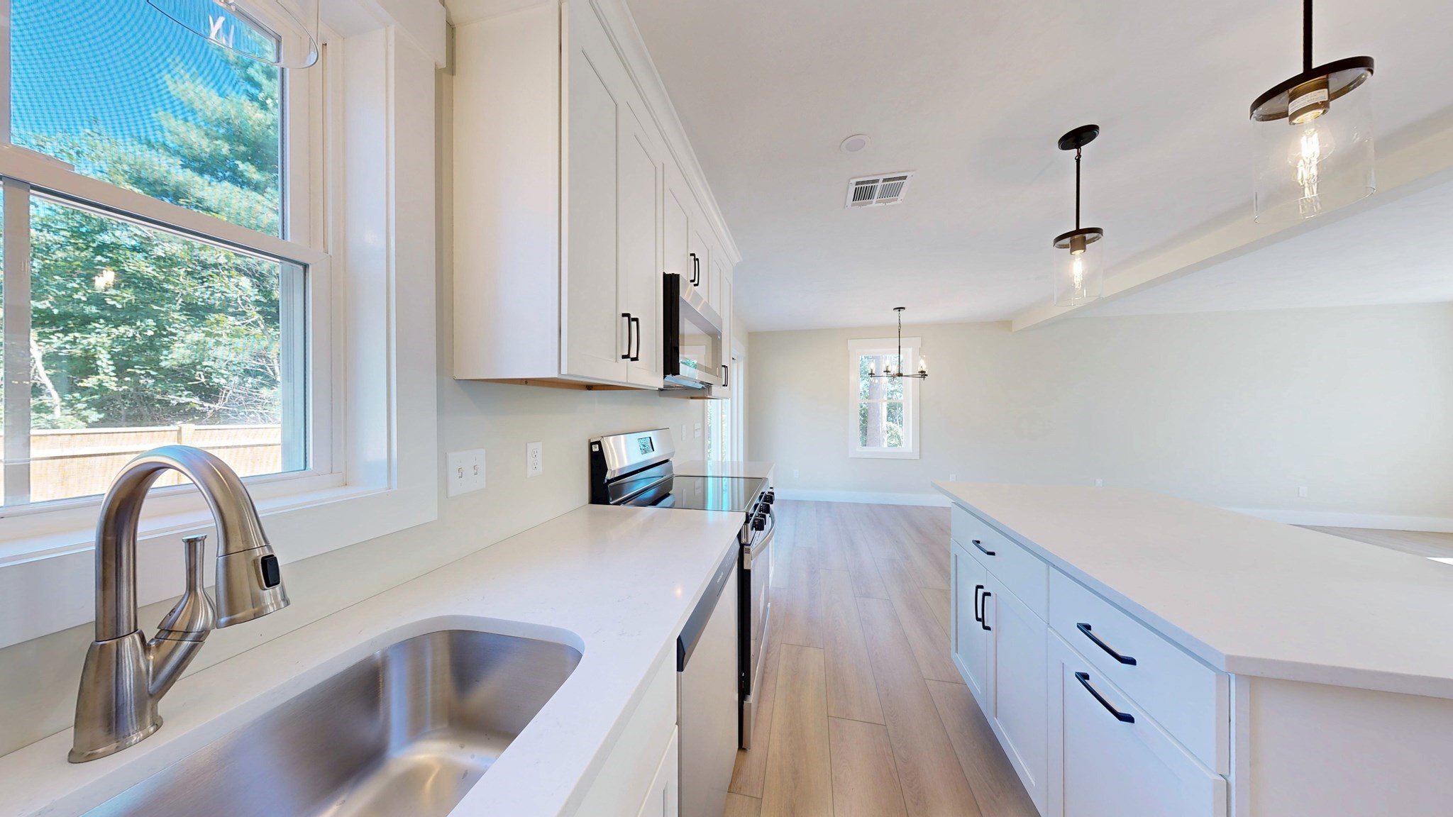 158 Wood Street Property Photo 6