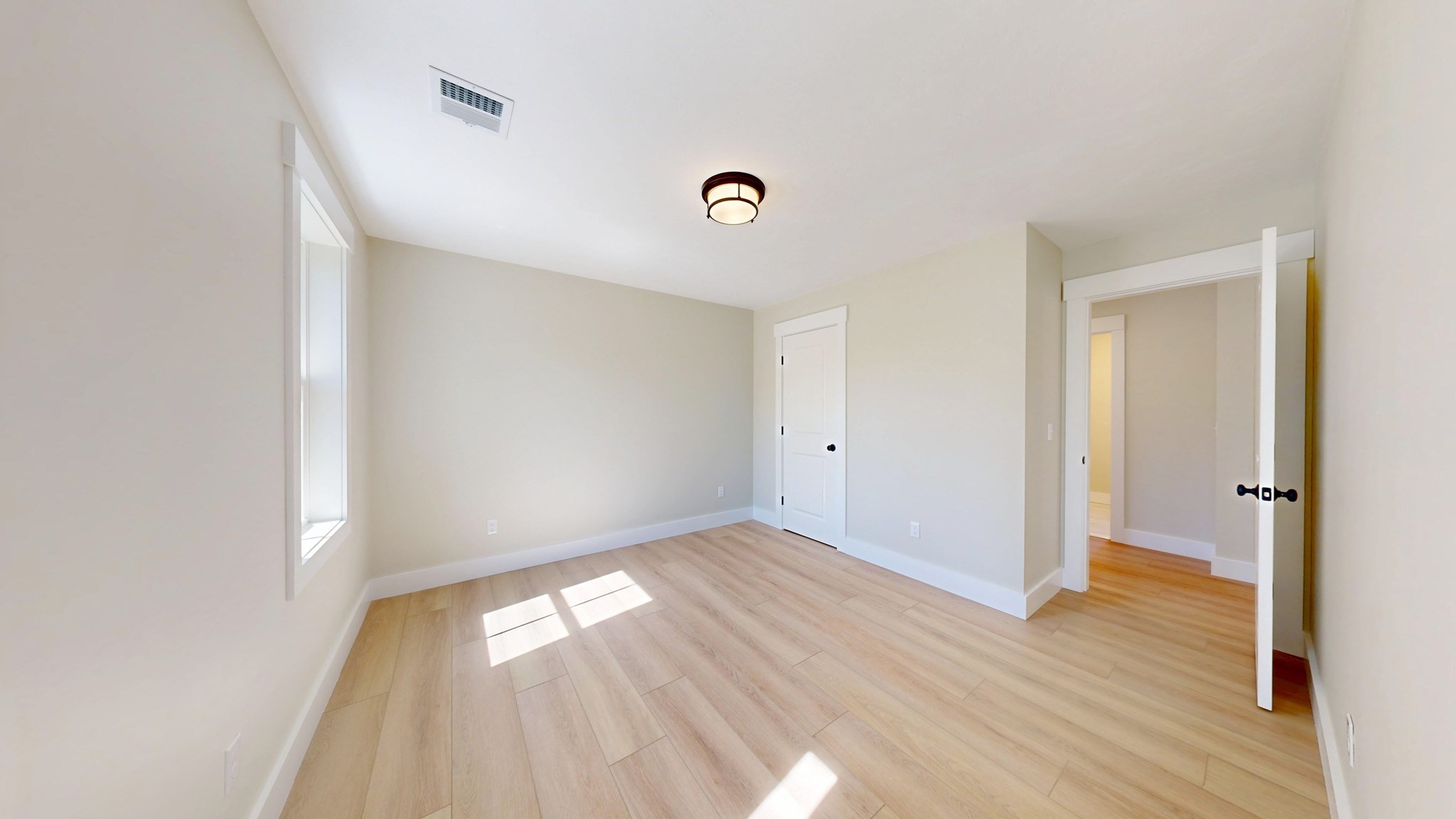 158 Wood Street Property Photo 8