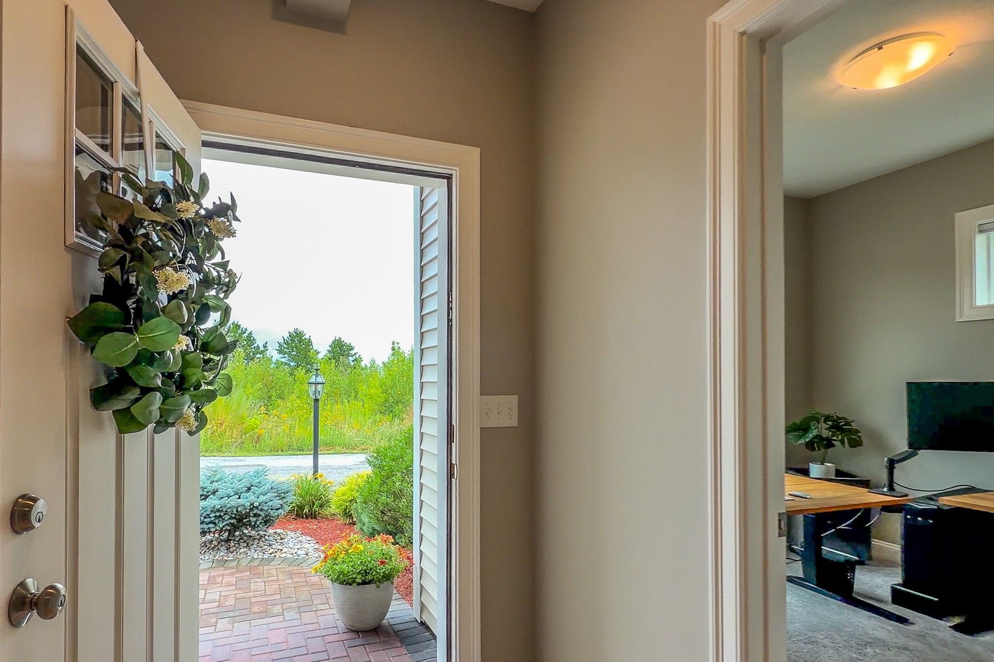 837 Ledgewood Way # 837 Property Photo 2