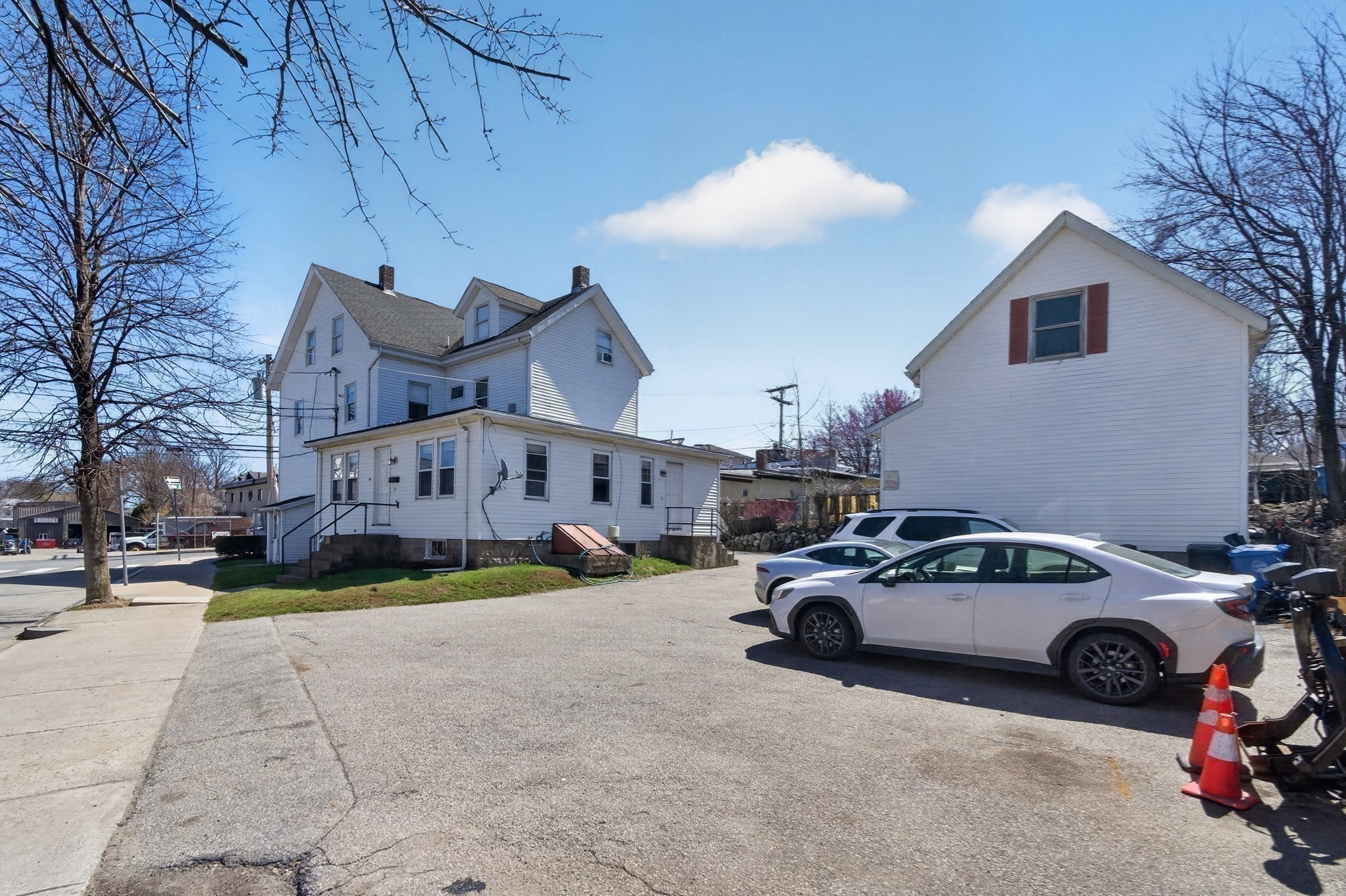 227-229 Newton Street Property Photo 6
