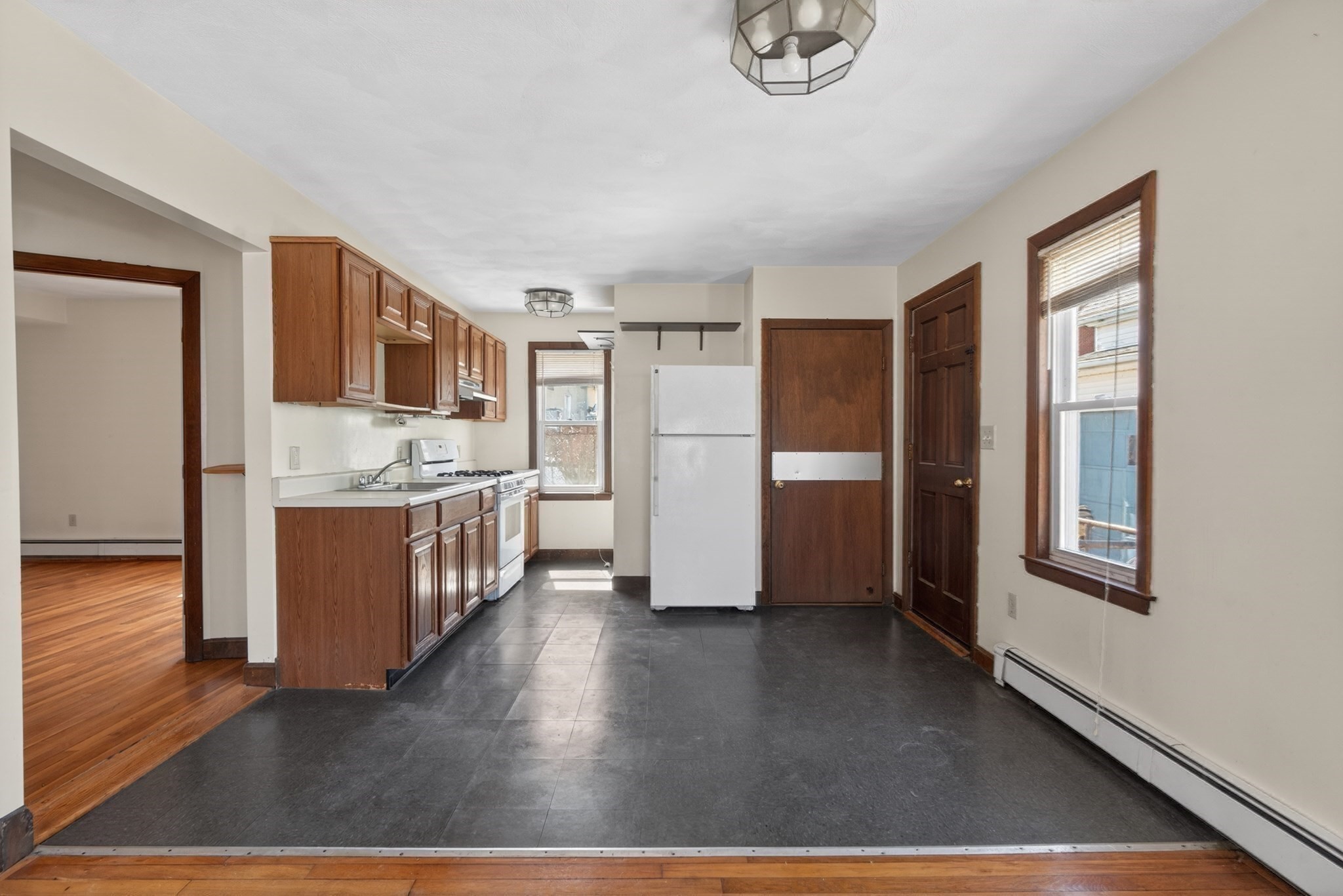 227-229 Newton Street Property Photo 13