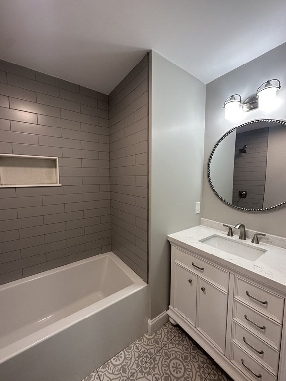 36 Center Street # B Property Photo 11