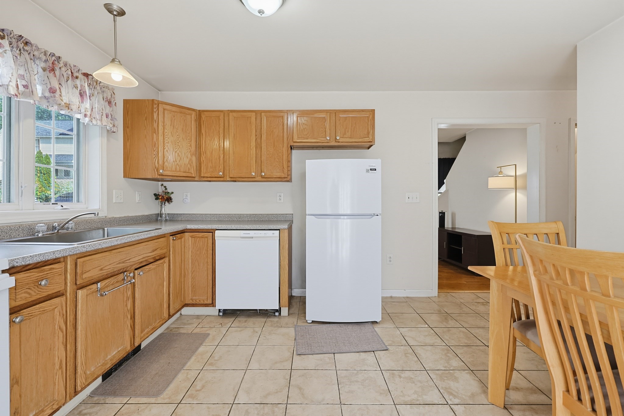 474 Plantation St Property Photo 11