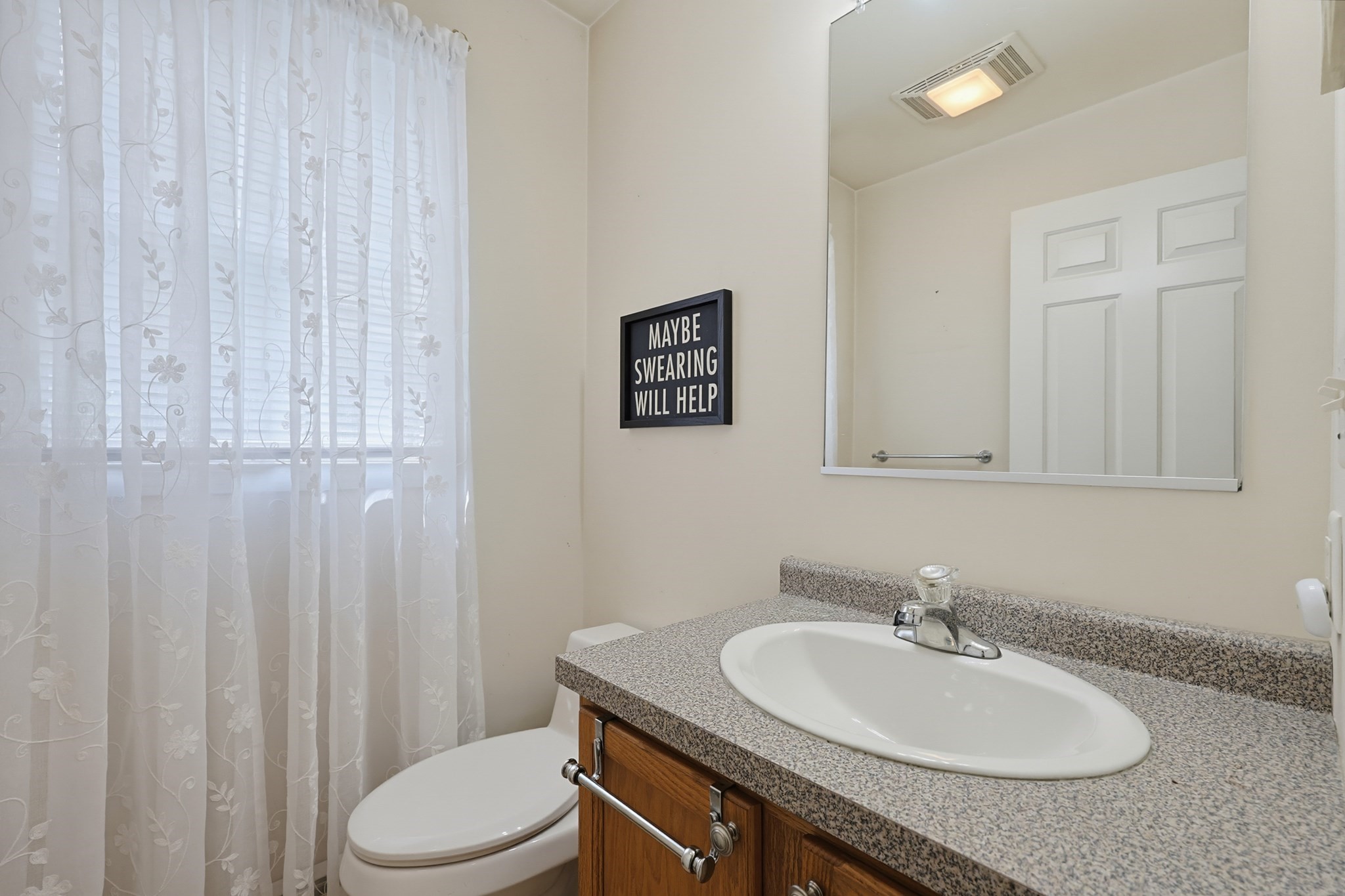 474 Plantation St Property Photo 12