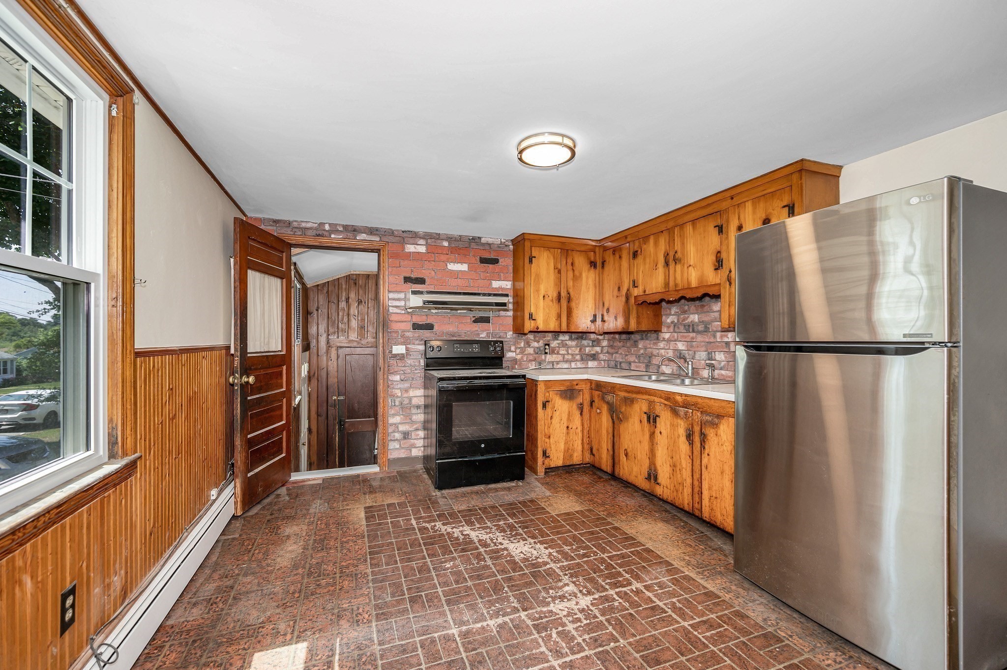 9 Hinckley Rd Property Photo 7