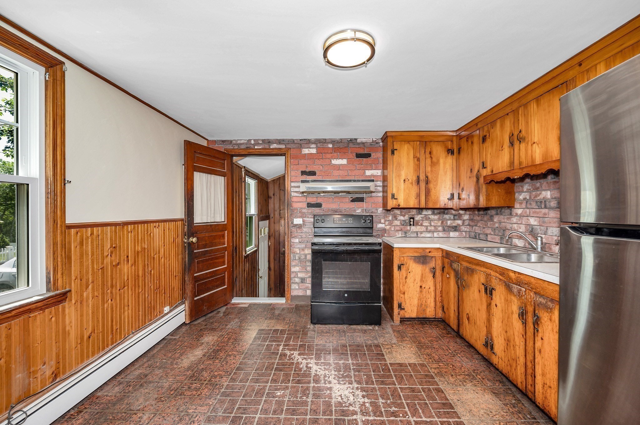 9 Hinckley Rd Property Photo 8