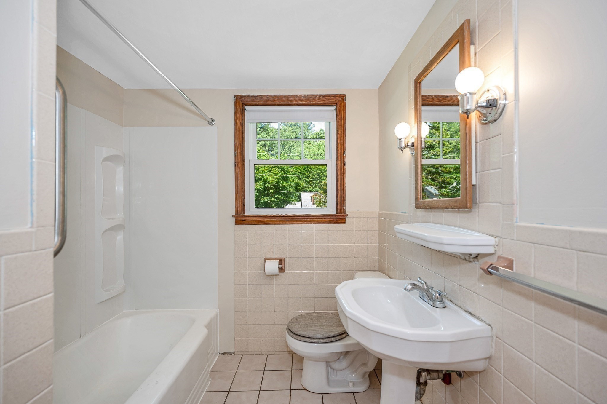 9 Hinckley Rd Property Photo 12