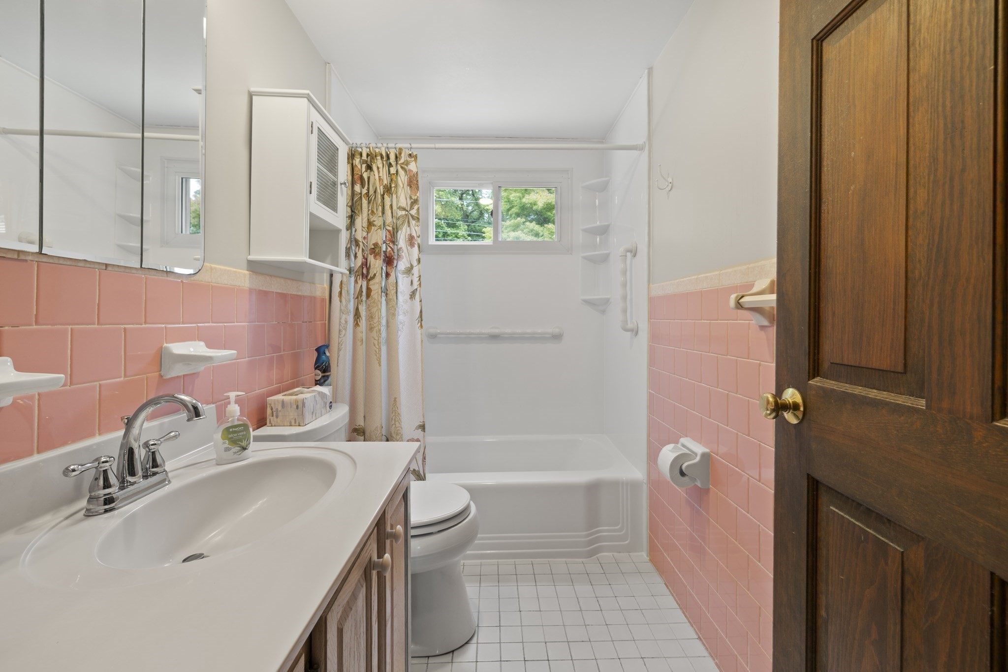 8 Russell Road Property Photo 14