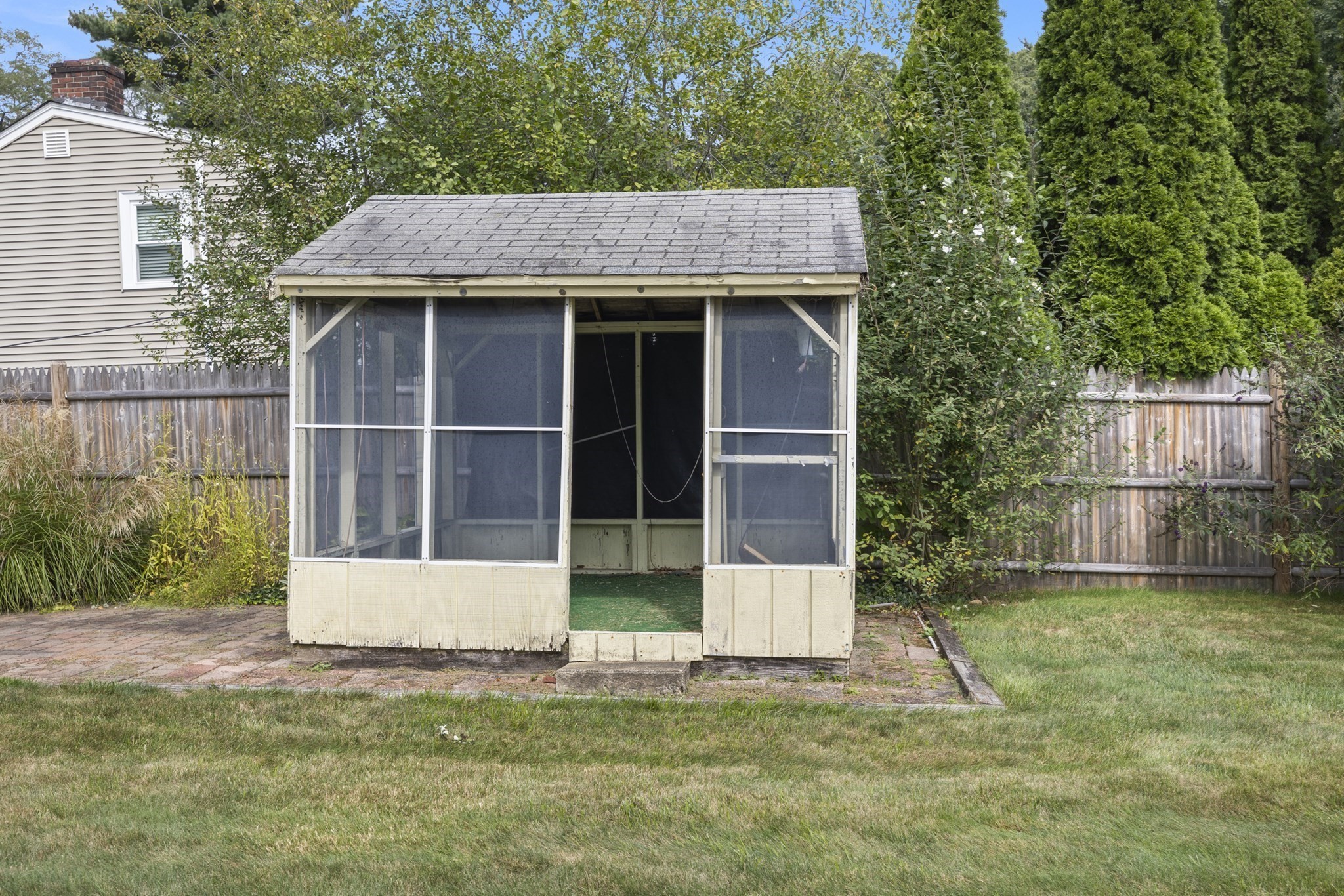 8 Russell Road Property Photo 19