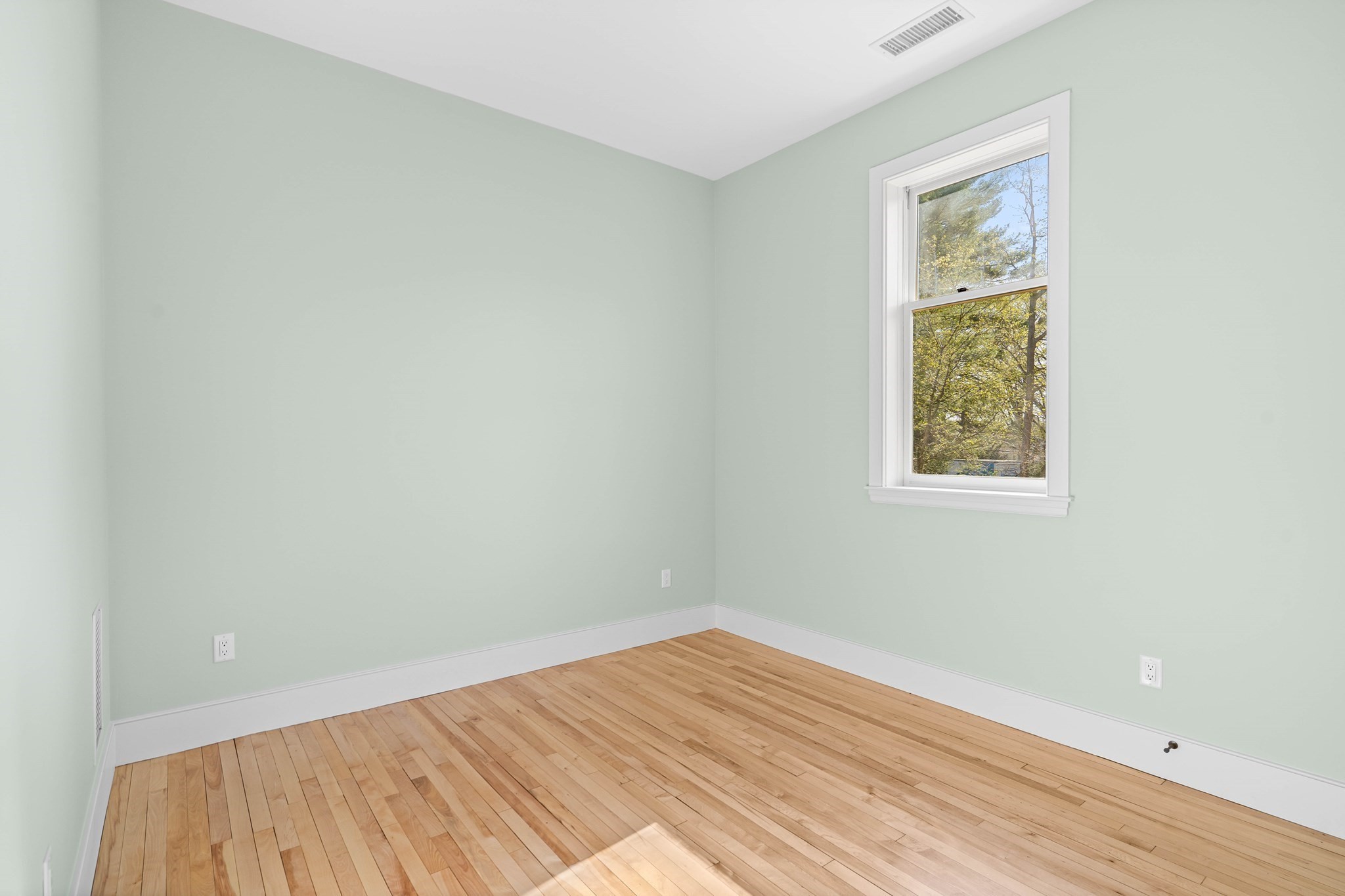 27 Lang Street # 27 Property Photo 25