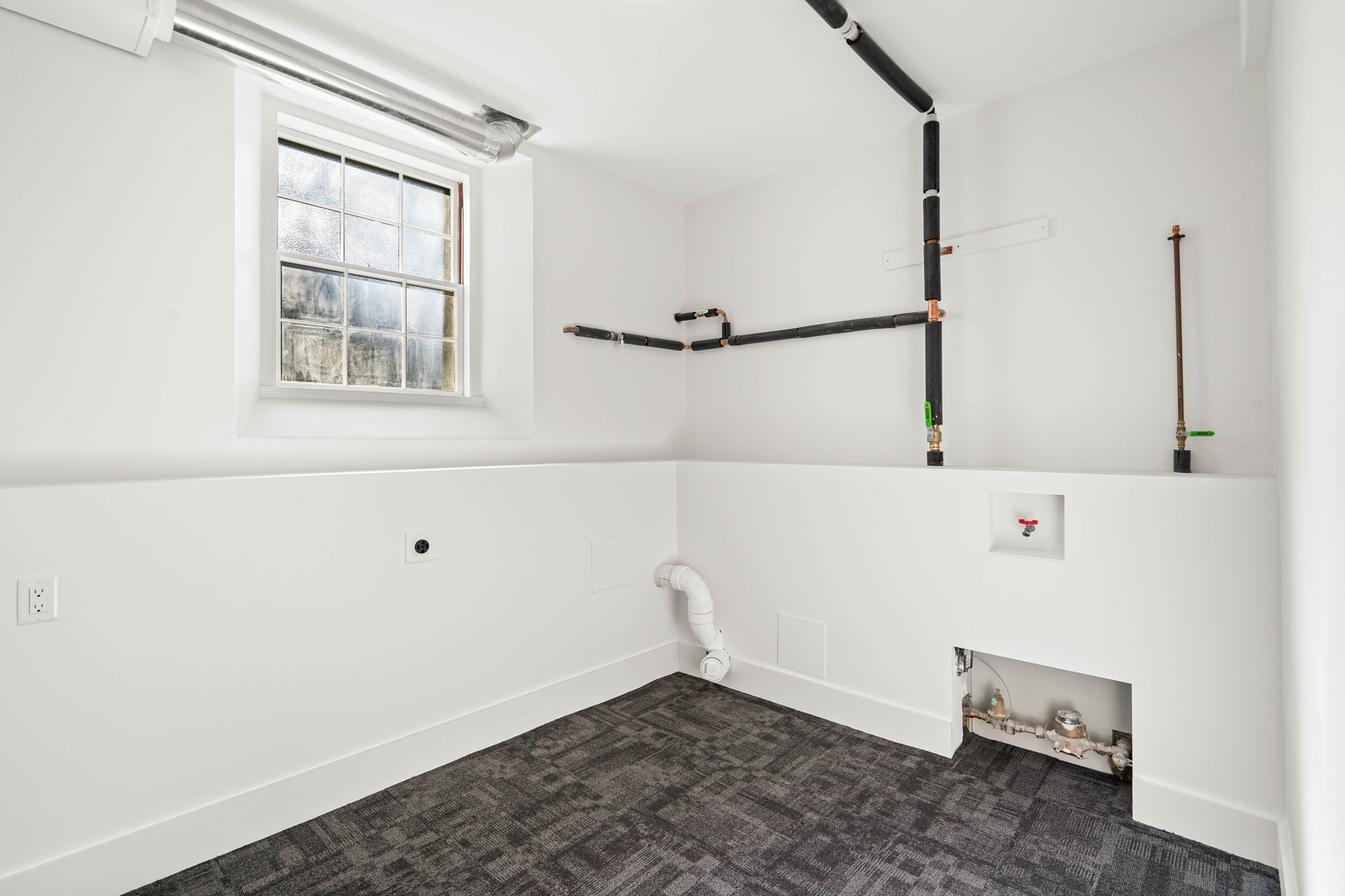 27 Lang Street # 27 Property Photo 29
