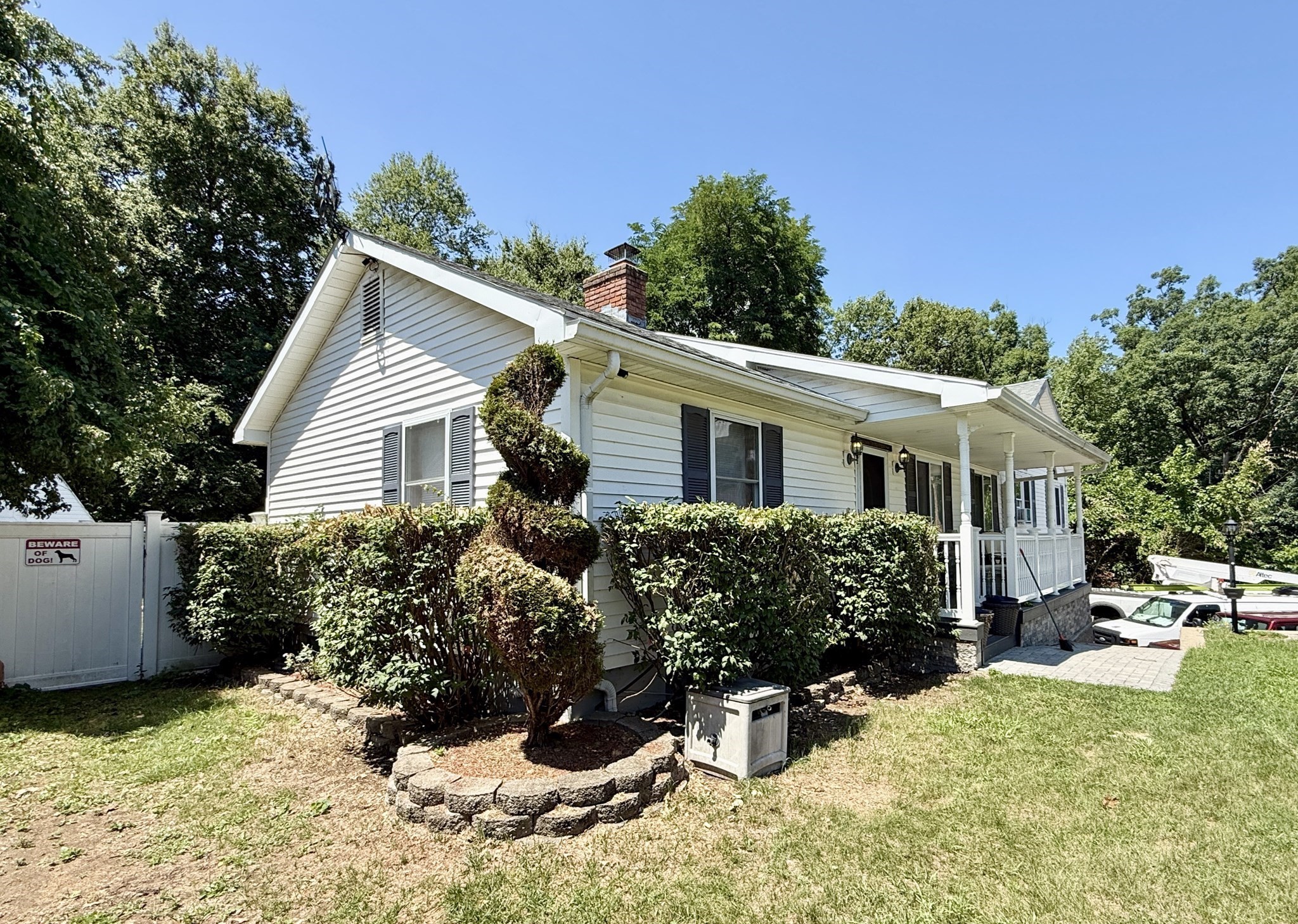 66 Barrison St Property Photo 3