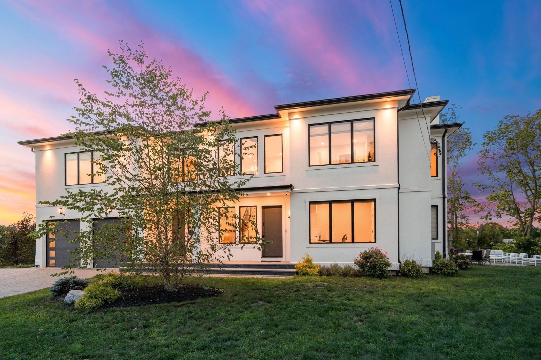 20 Peach Tree Lane Property Photo 2