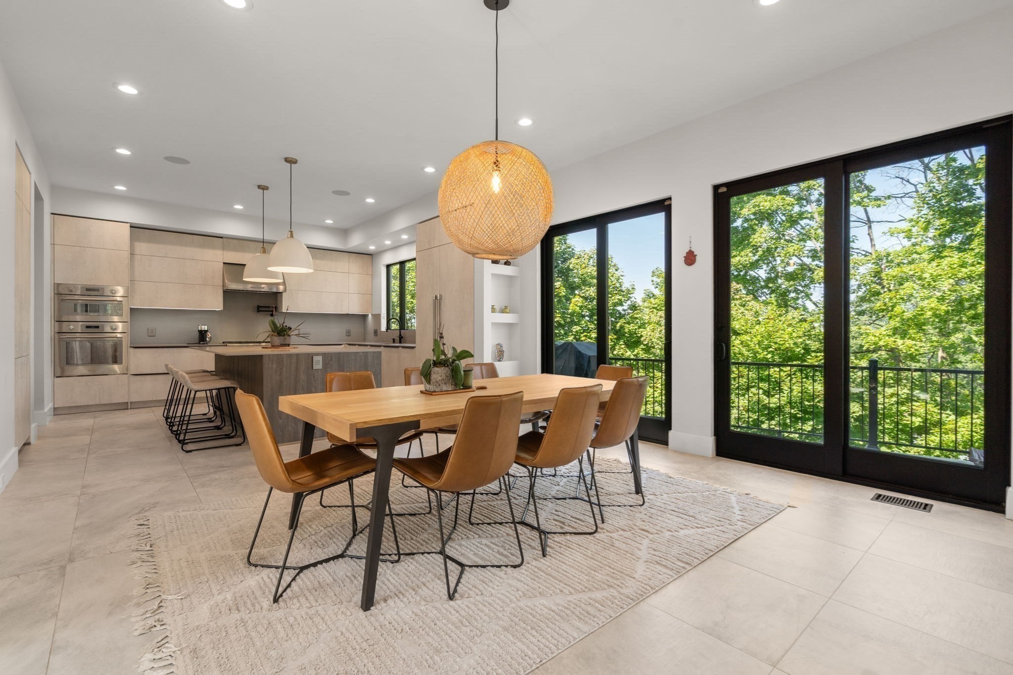 20 Peach Tree Lane Property Photo 6