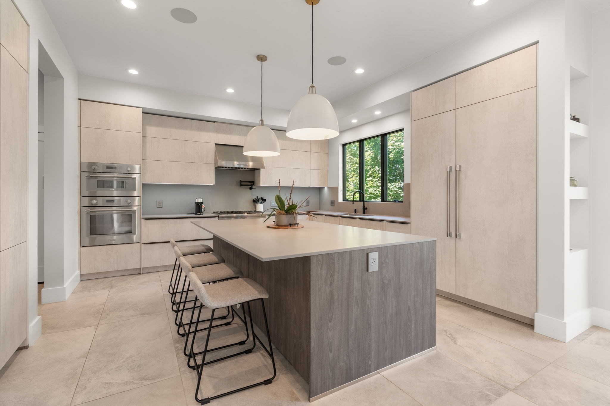 20 Peach Tree Lane Property Photo 8