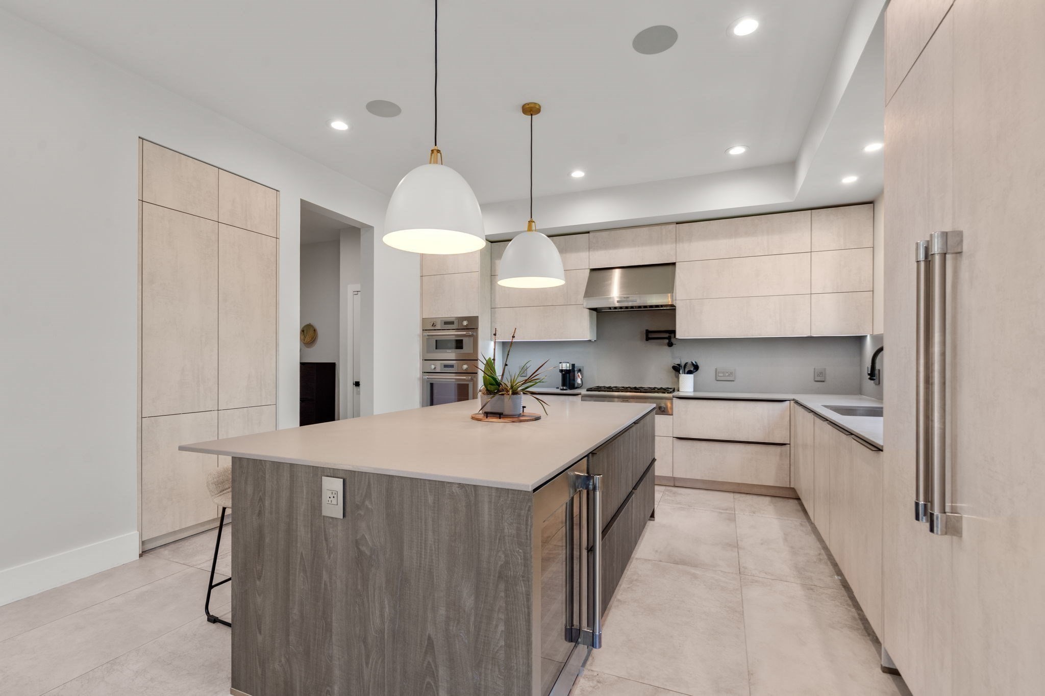 20 Peach Tree Lane Property Photo 9