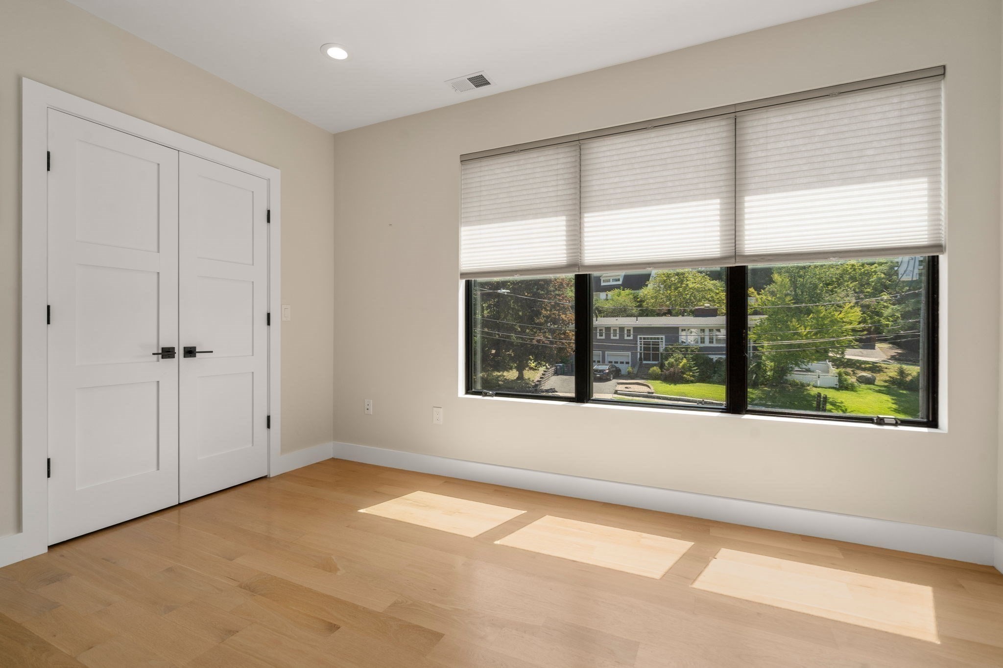20 Peach Tree Lane Property Photo 13