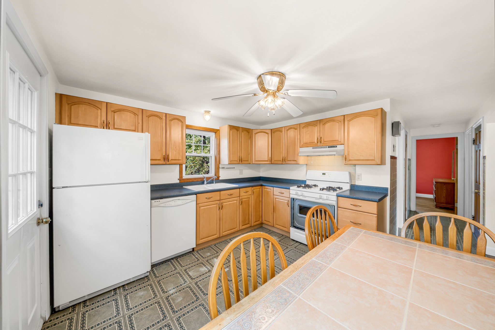394 Sutton St Property Photo 11