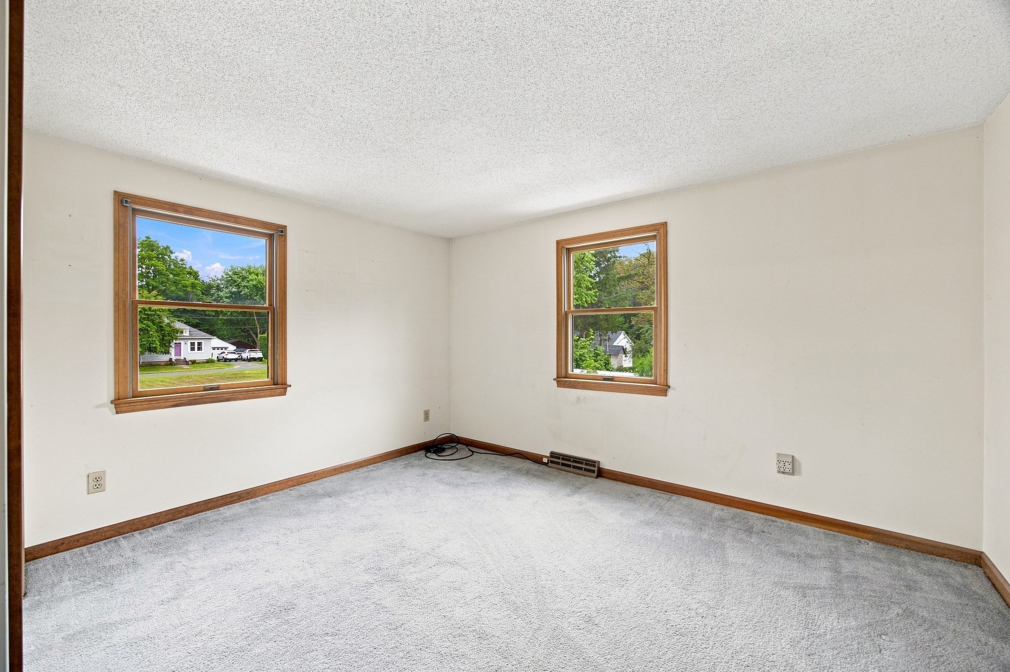 10 Mountianview Street Property Photo 18