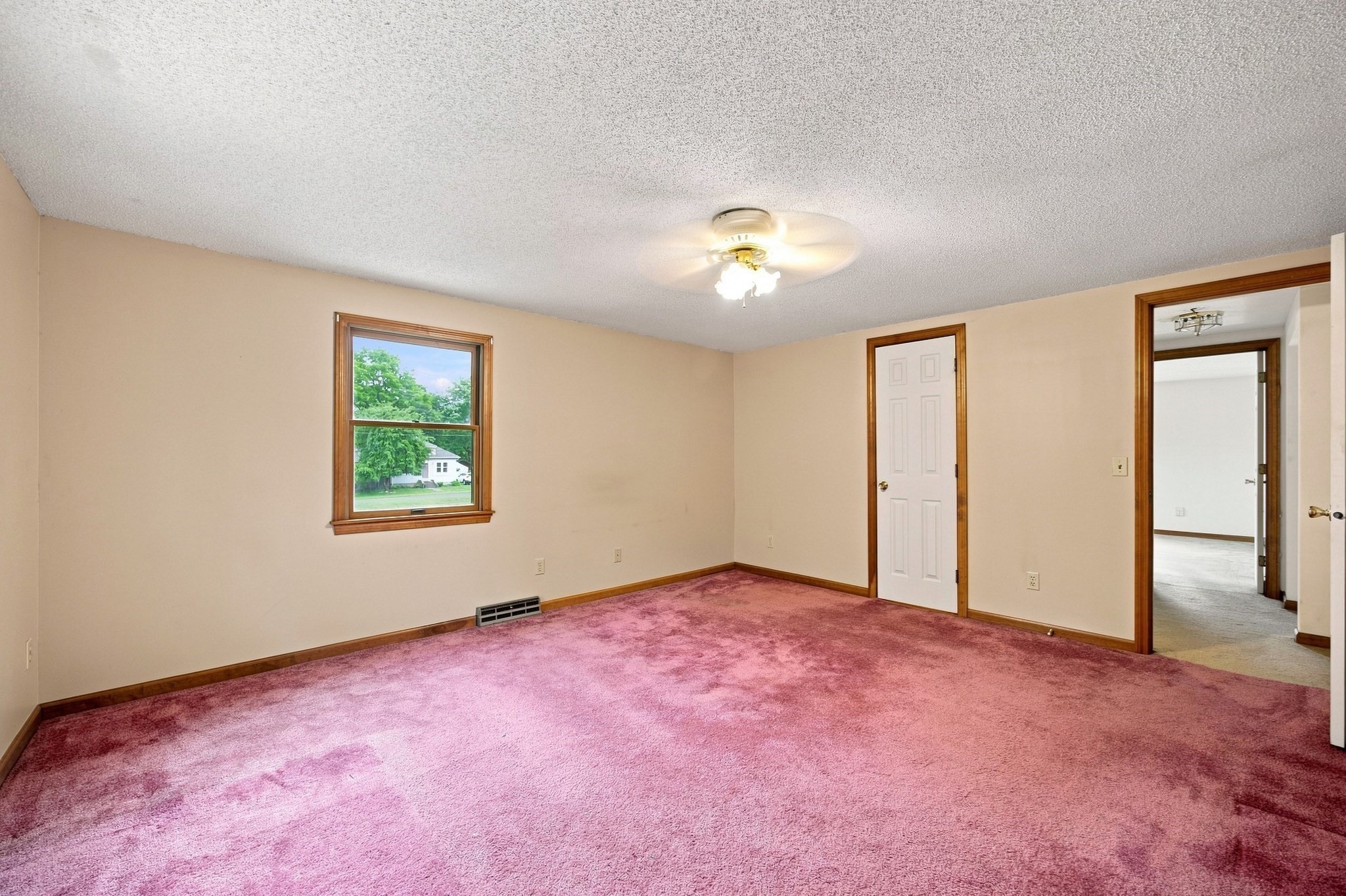 10 Mountianview Street Property Photo 25