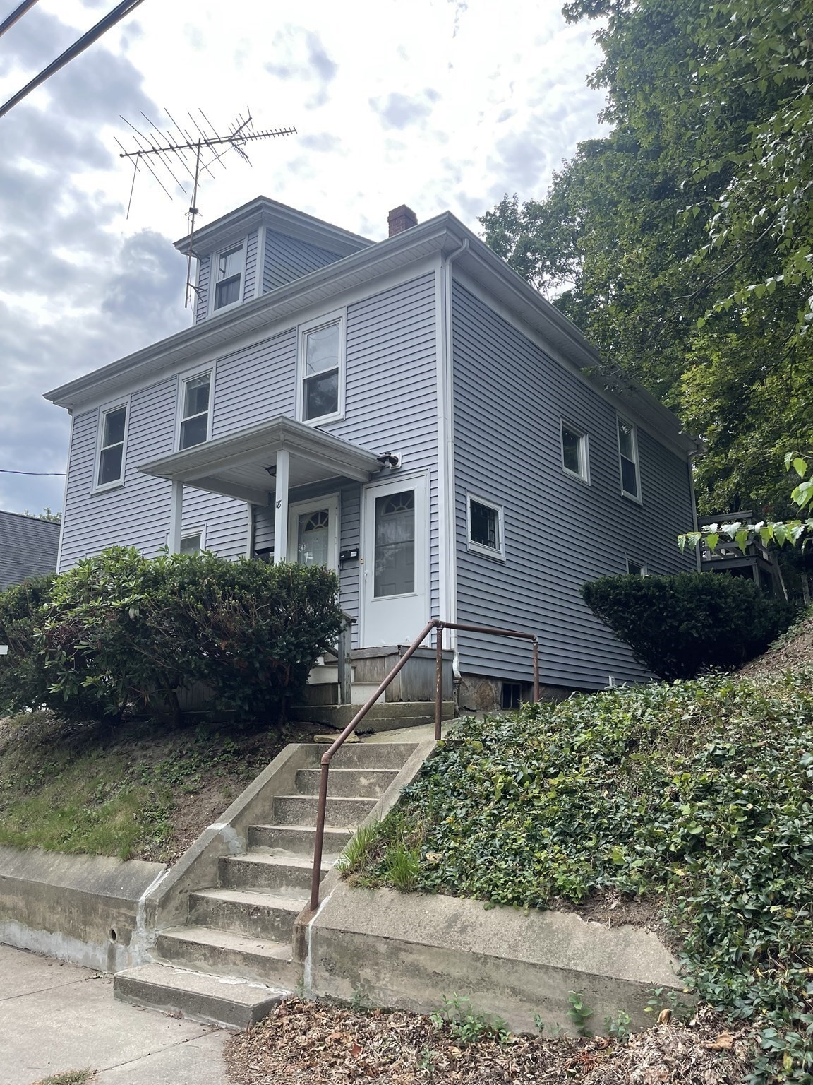 18 Oak St. Property Photo 3