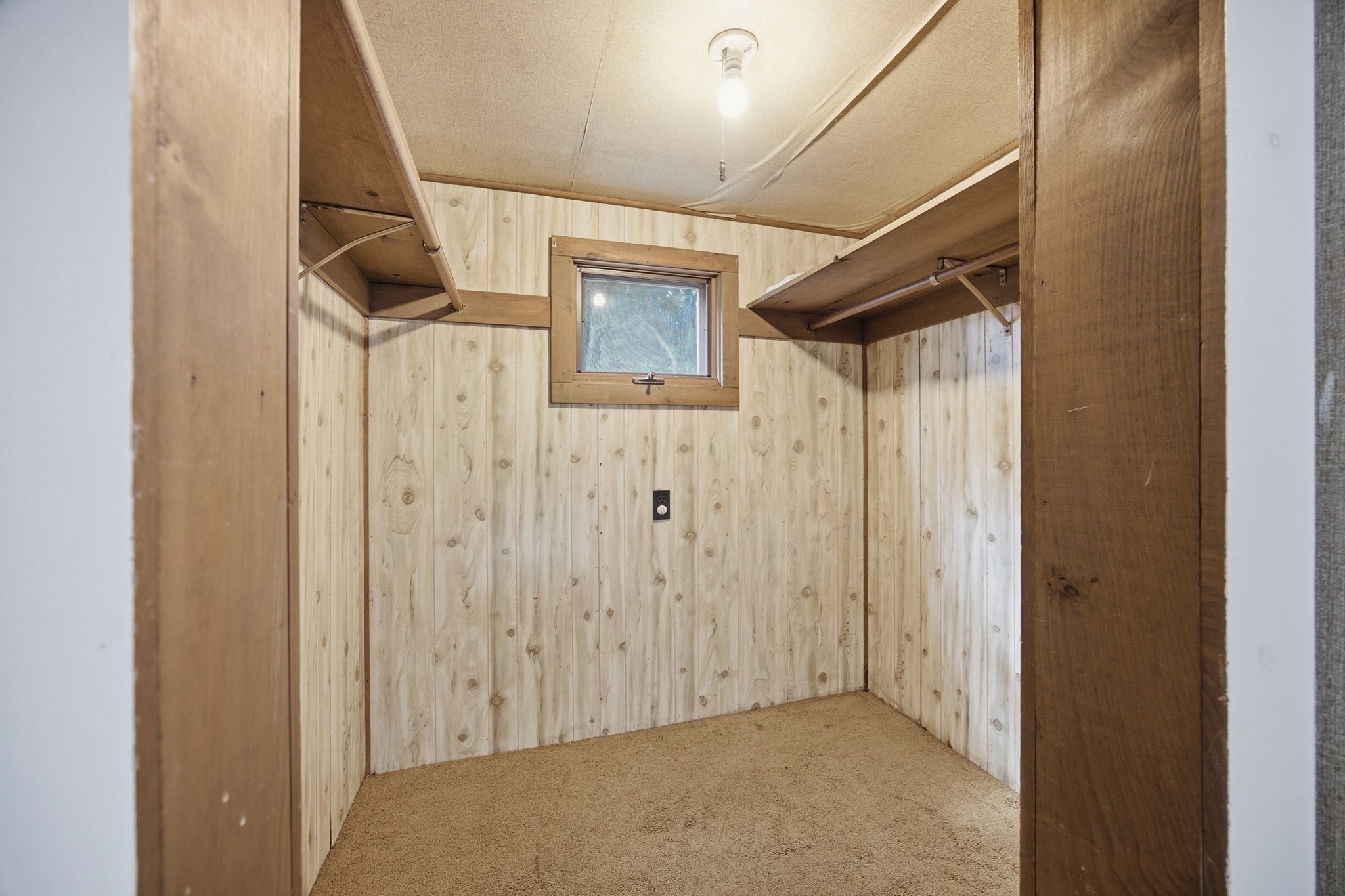 18 Oak St. Property Photo 13
