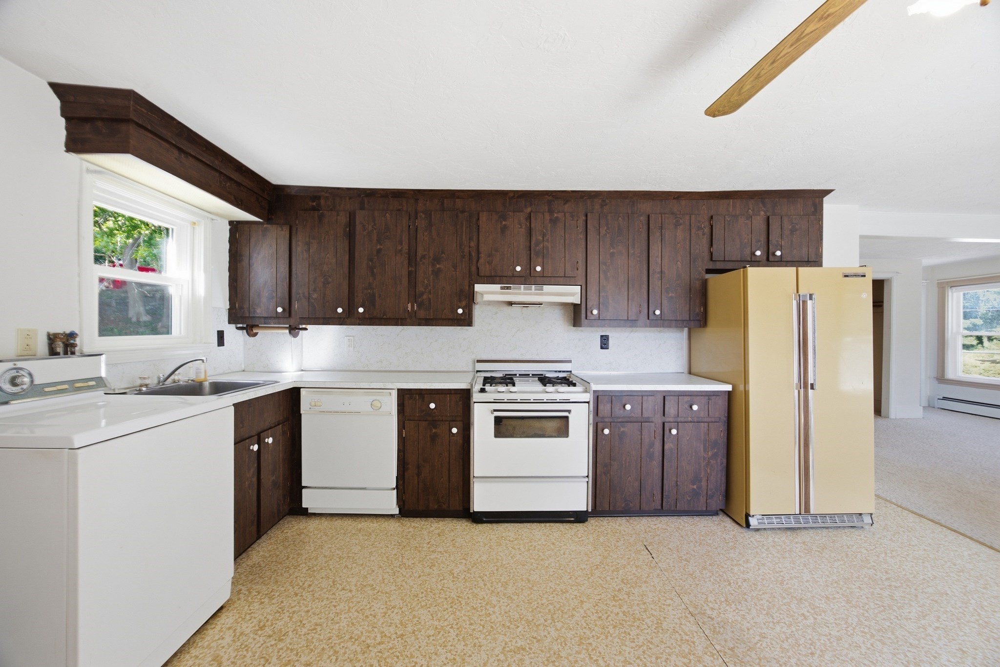 18 Oak St. Property Photo 19