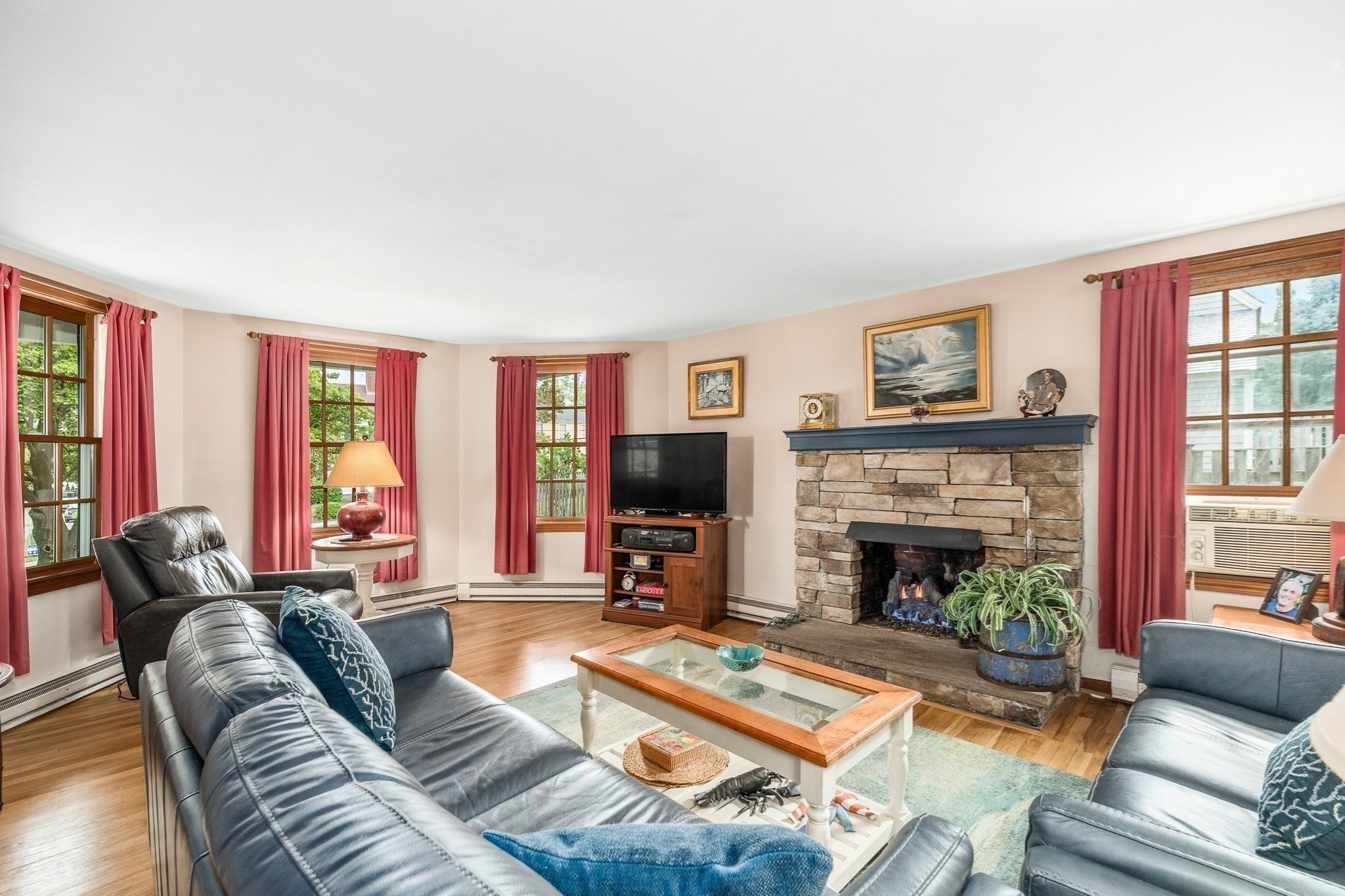 3 Willow Lane Property Photo 10