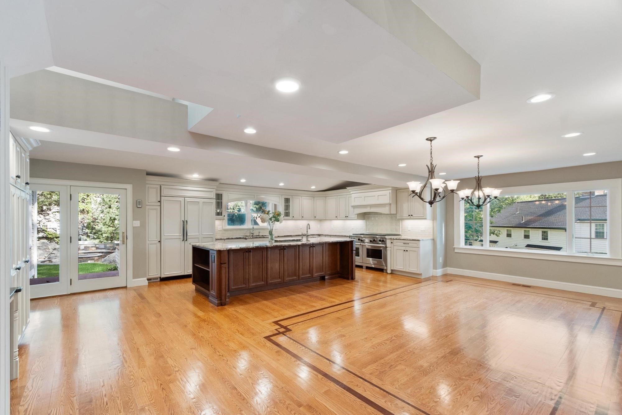 9 Lantern Rd Property Photo 8