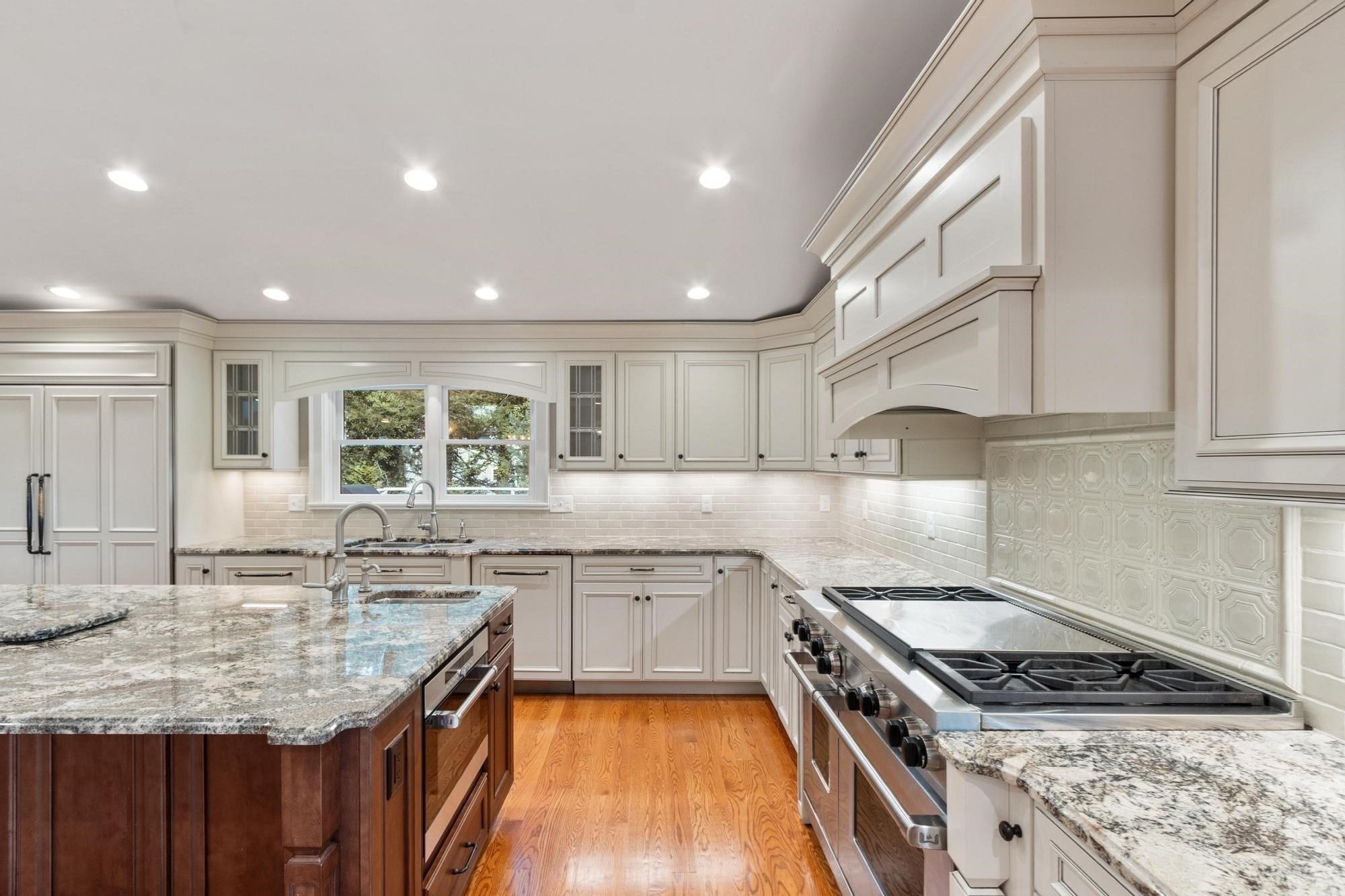 9 Lantern Rd Property Photo 11