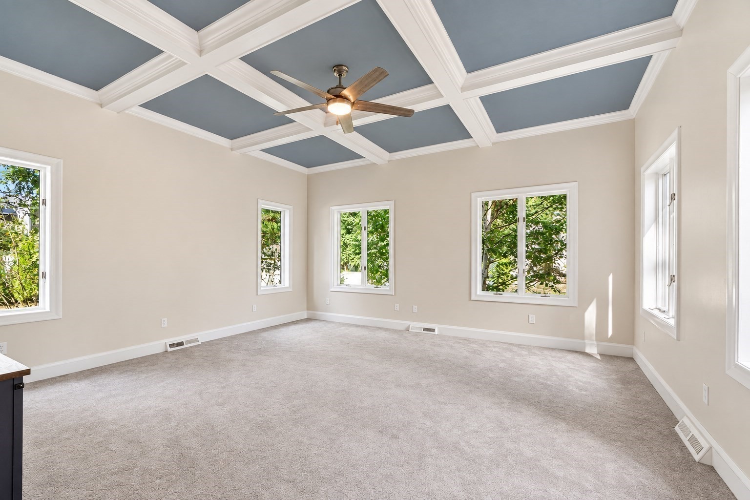 9 Lantern Rd Property Photo 16