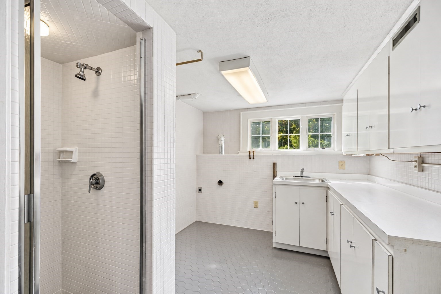 9 Lantern Rd Property Photo 26