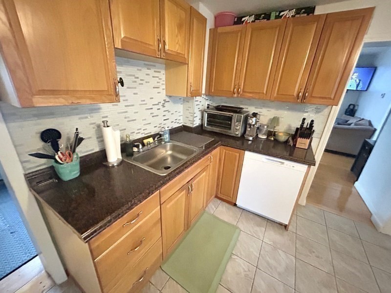 25 Adrian St. # 1 Property Photo 15