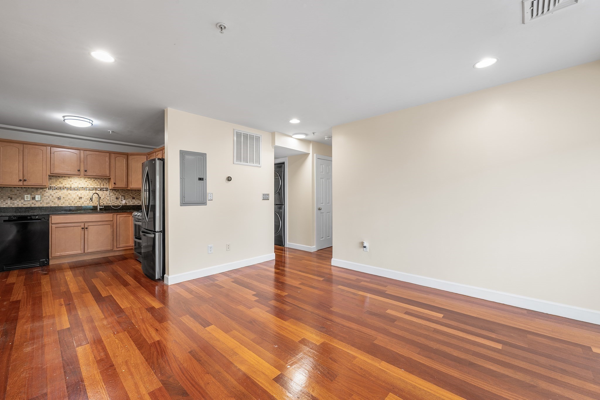 291 Revere St # 6 Property Photo 4