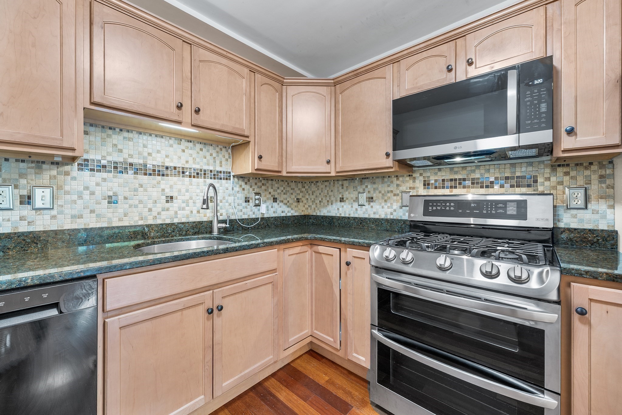 291 Revere St # 6 Property Photo 7