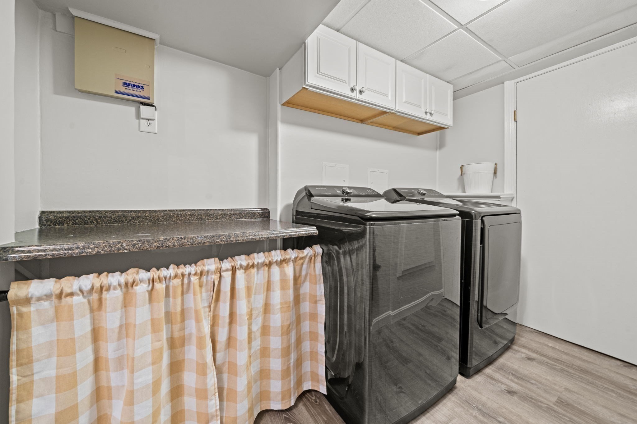 71 Martha Ave Property Photo 31