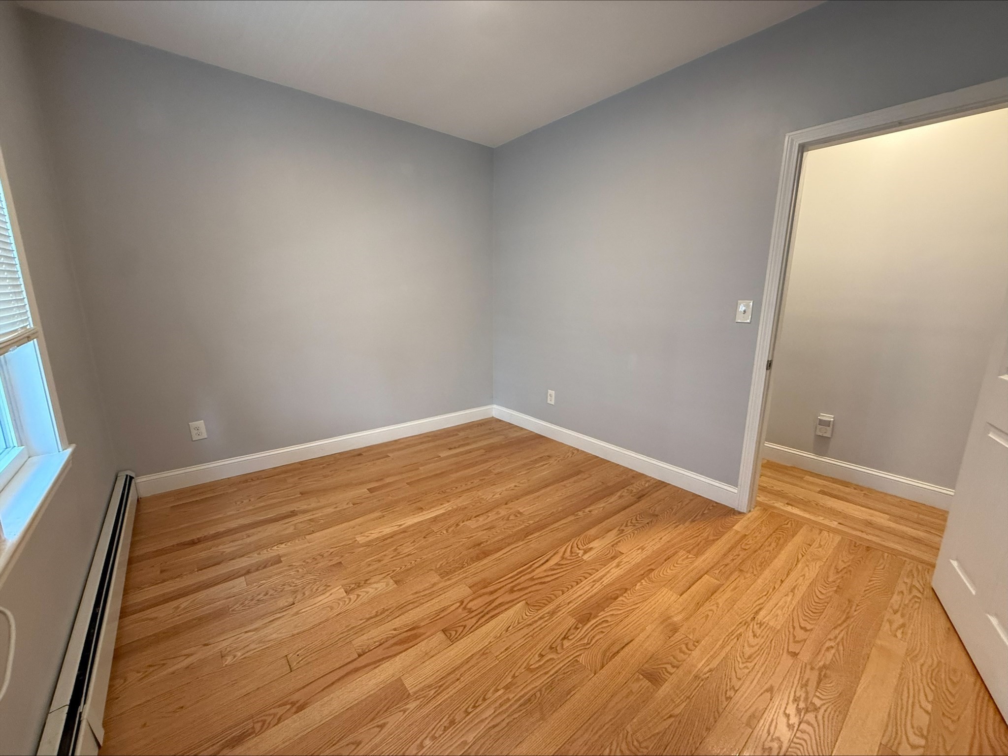 29 Waverly St # 1 Property Photo 4