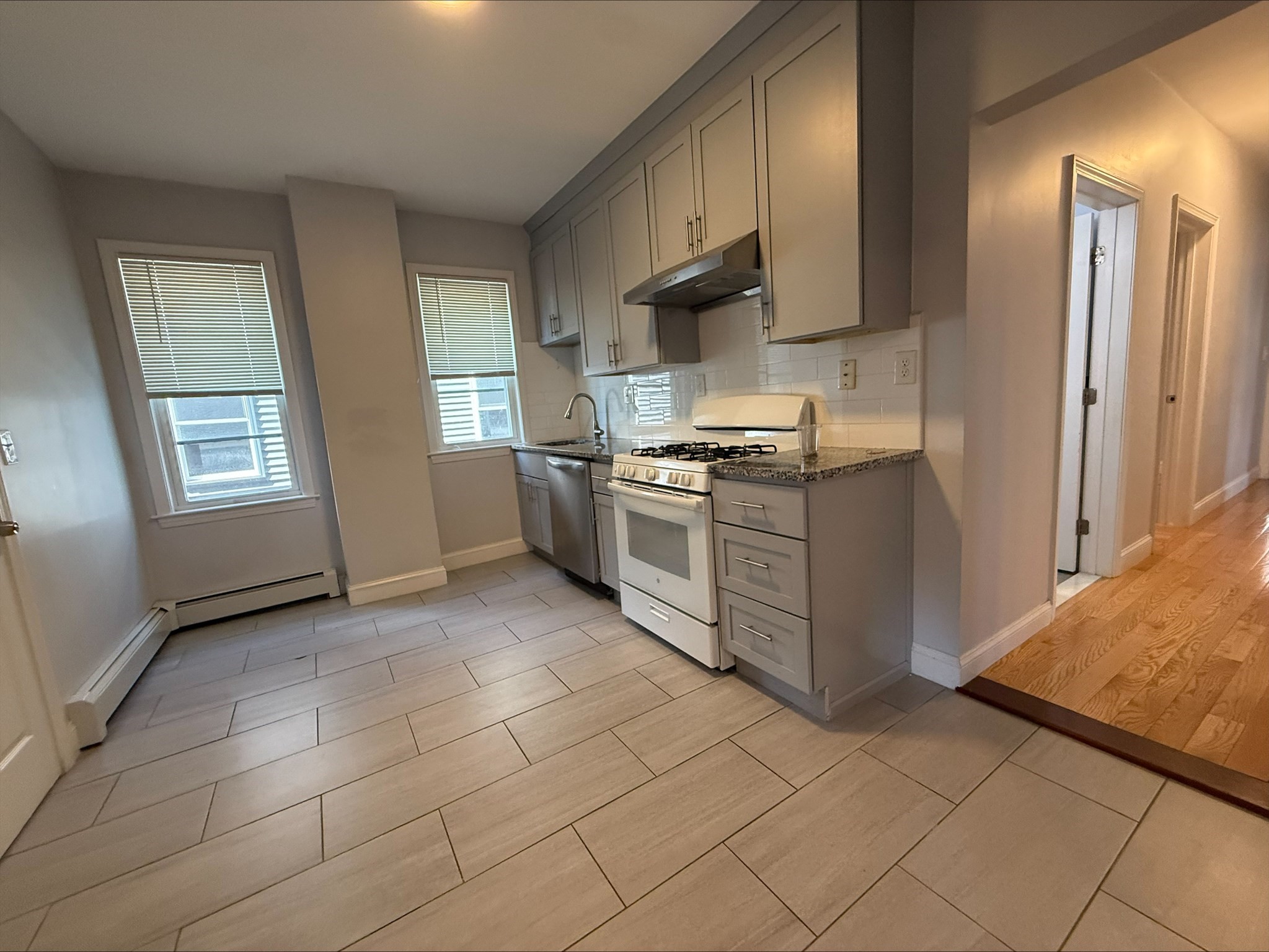 29 Waverly St # 1 Property Photo 37