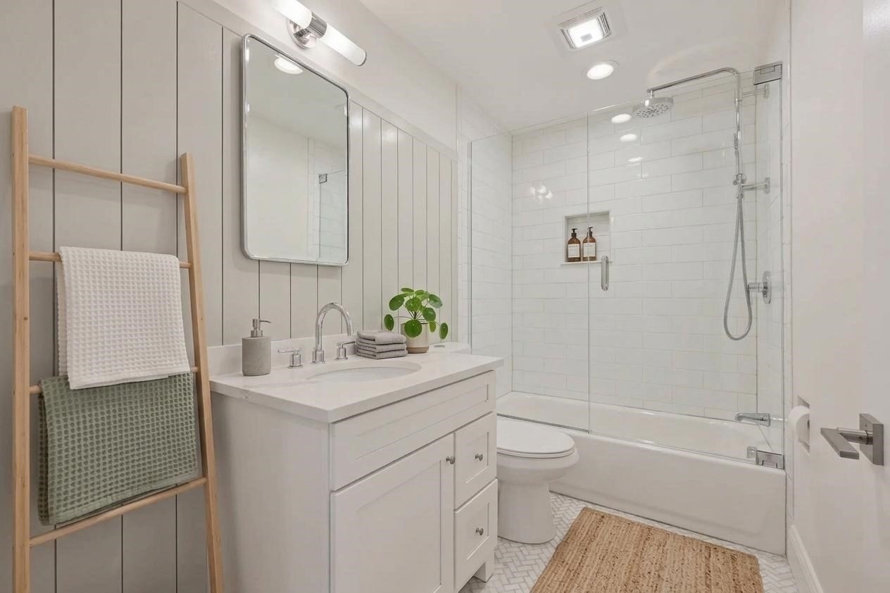 153 Everett Street # 2 Property Photo 5