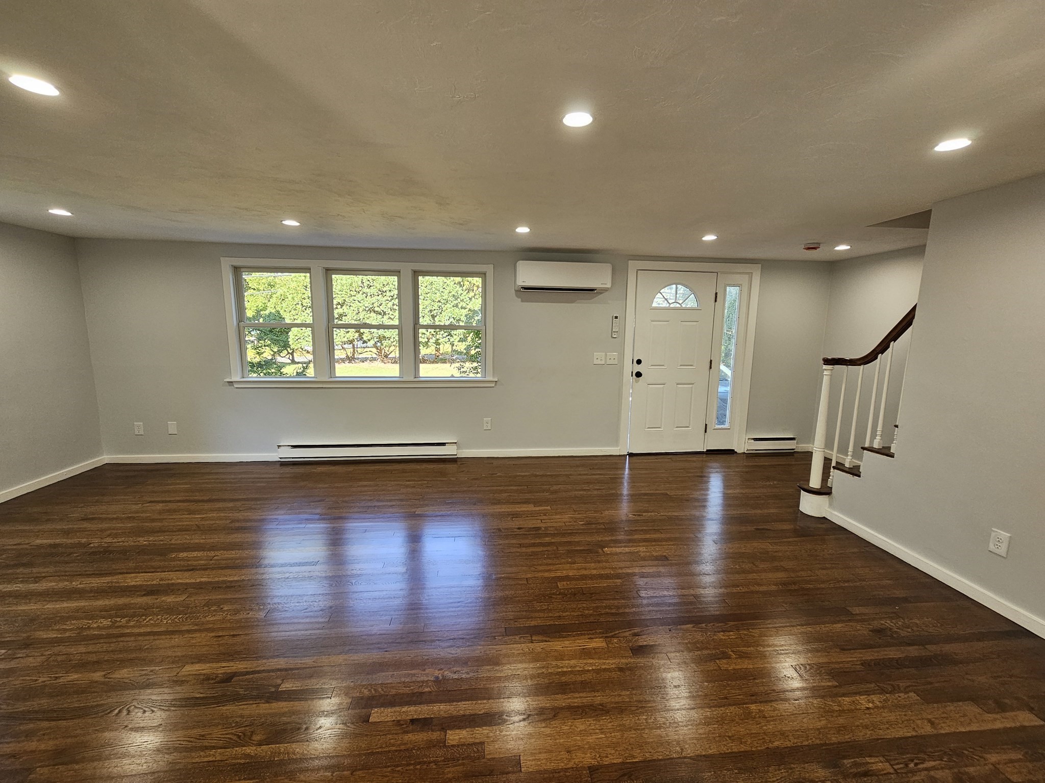 165 Newbury St Property Photo 13