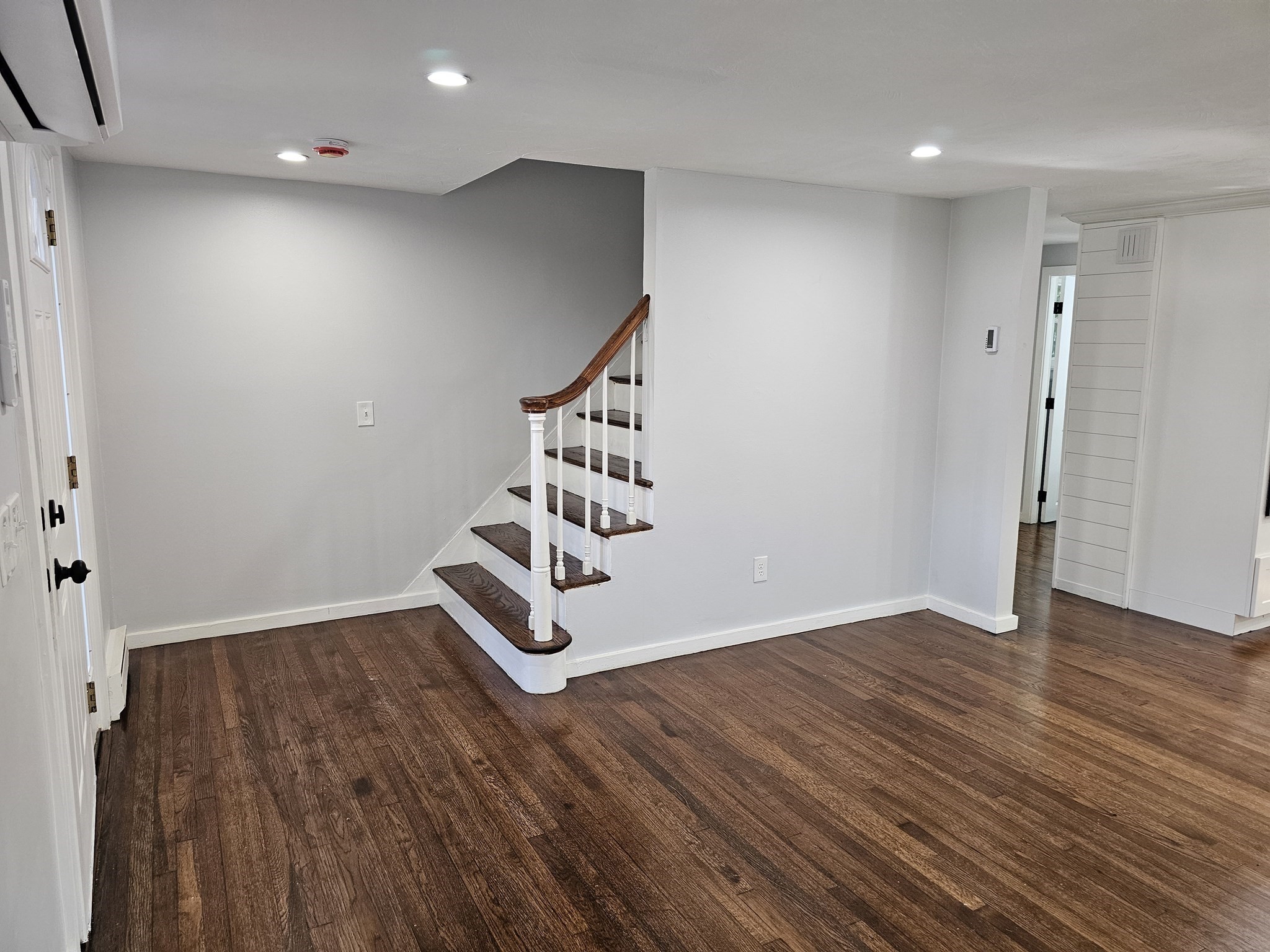 165 Newbury St Property Photo 14