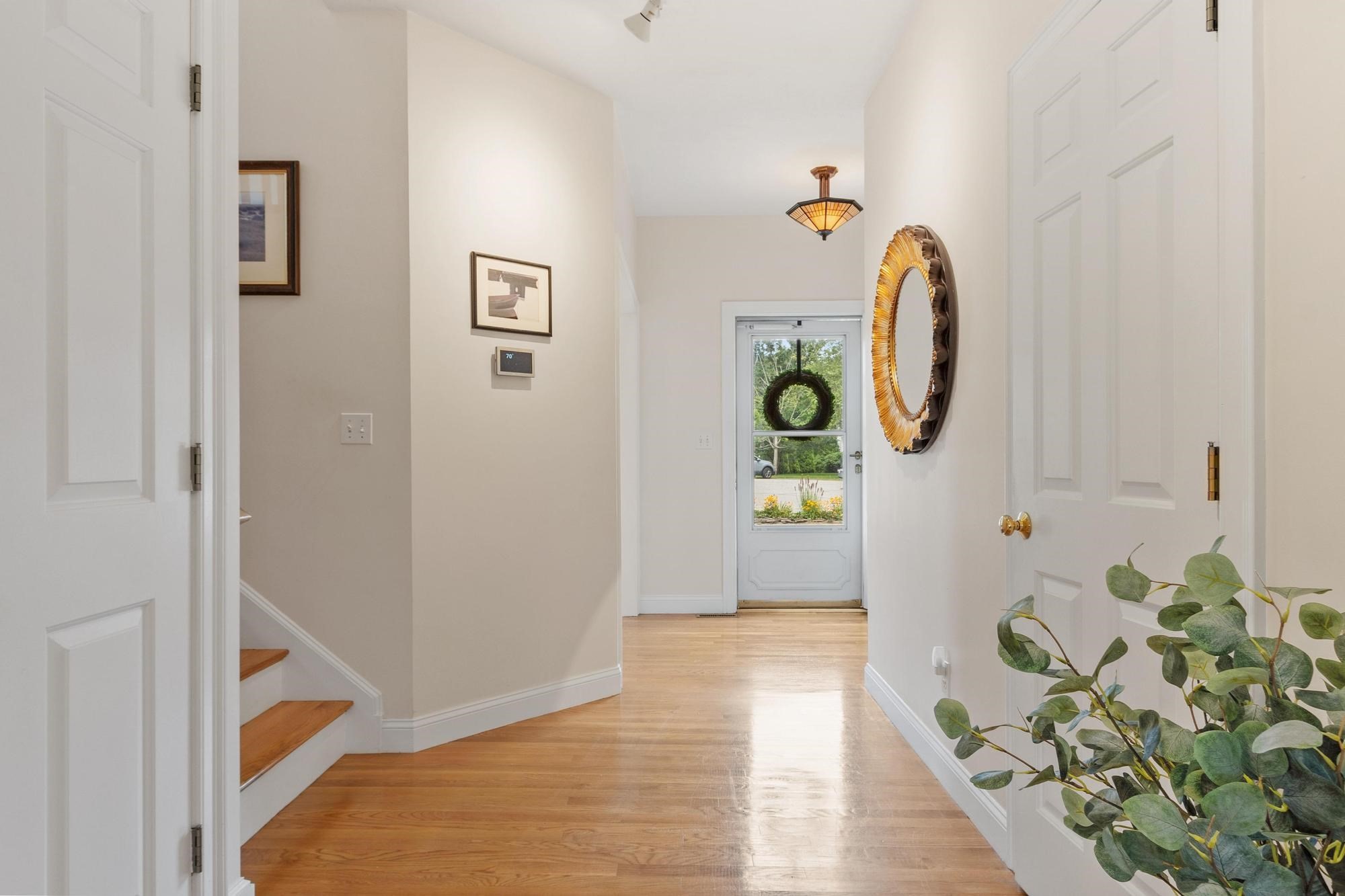 71 Nicolle Ter Property Photo 4