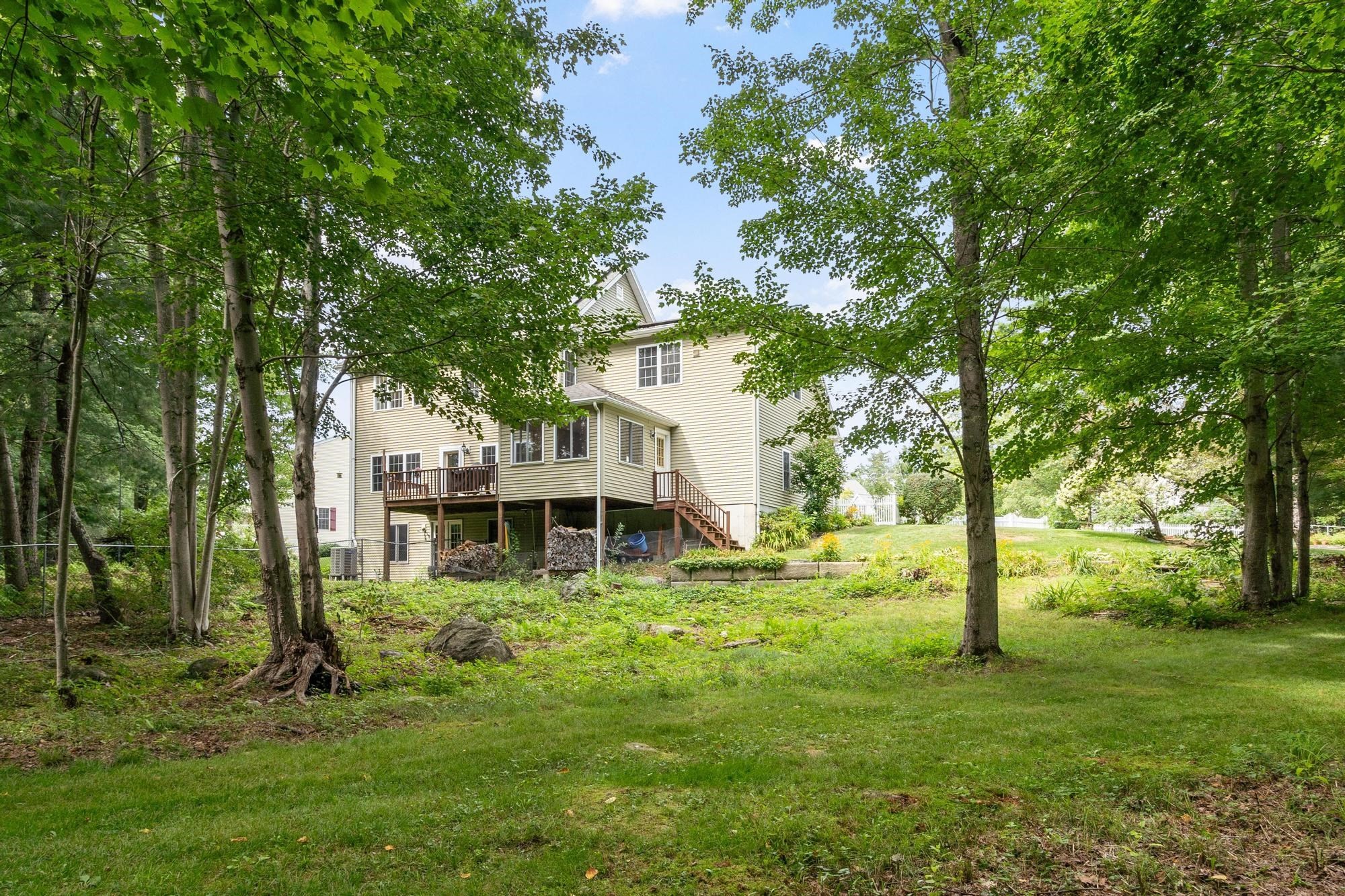 71 Nicolle Ter Property Photo 33