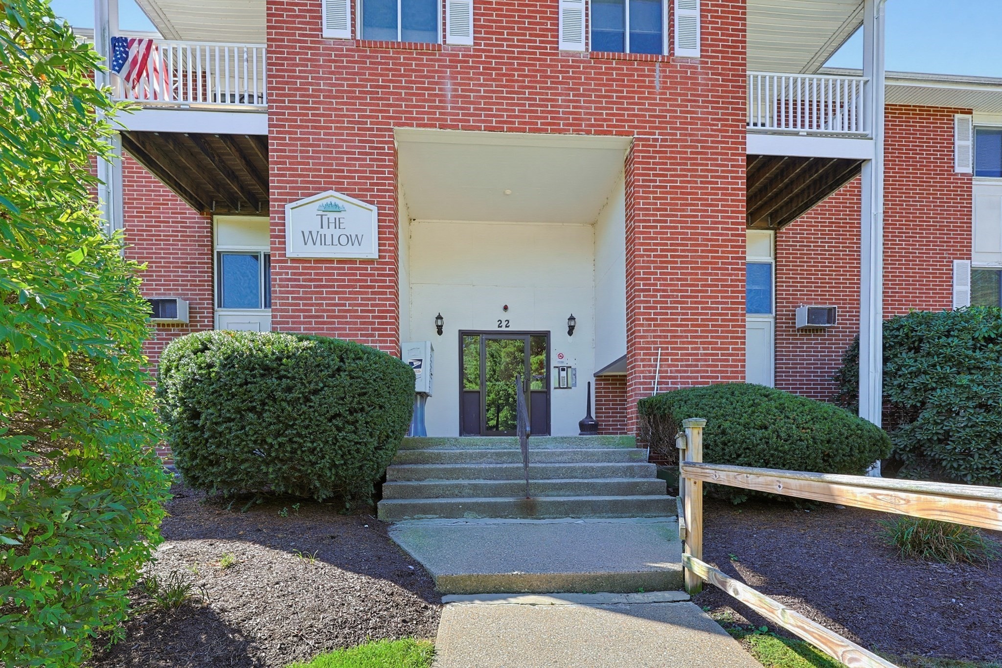 22 Dailey St # F Property Photo 2