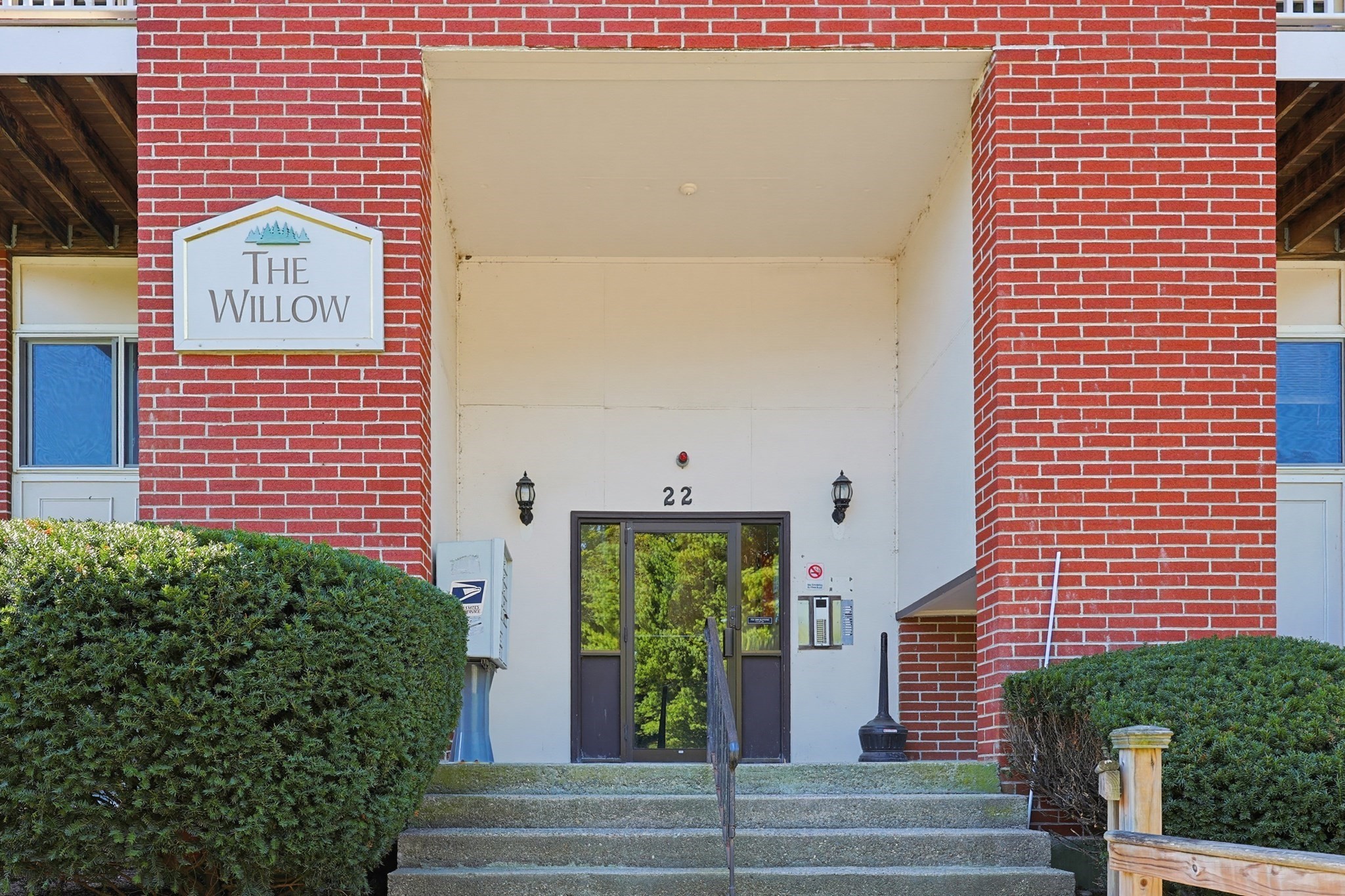 22 Dailey St # F Property Photo 3
